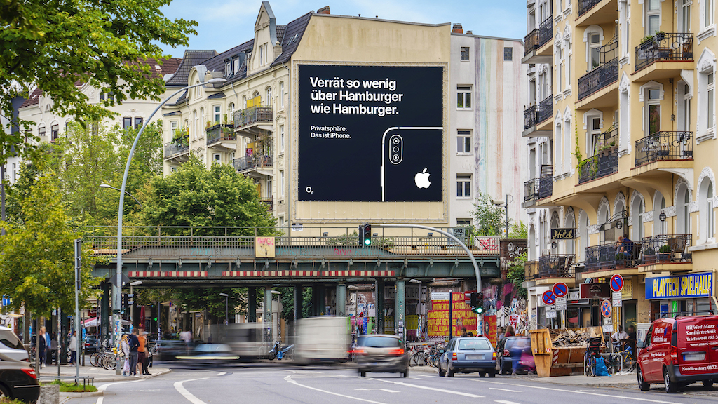 Apple_Quang_cao_privacy_hamburg_2.jpg