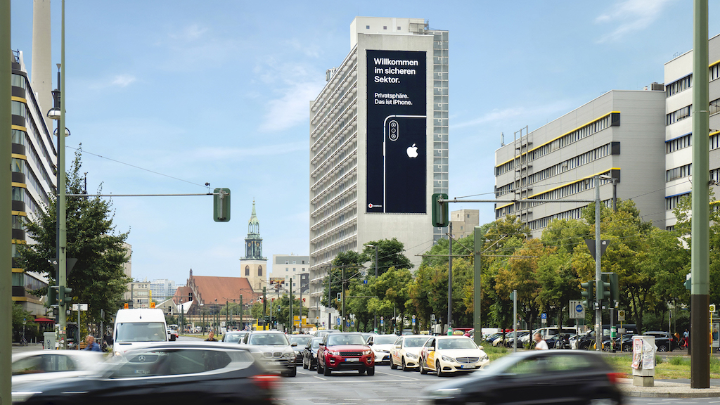 billboard_privacy_berlin-1.jpg