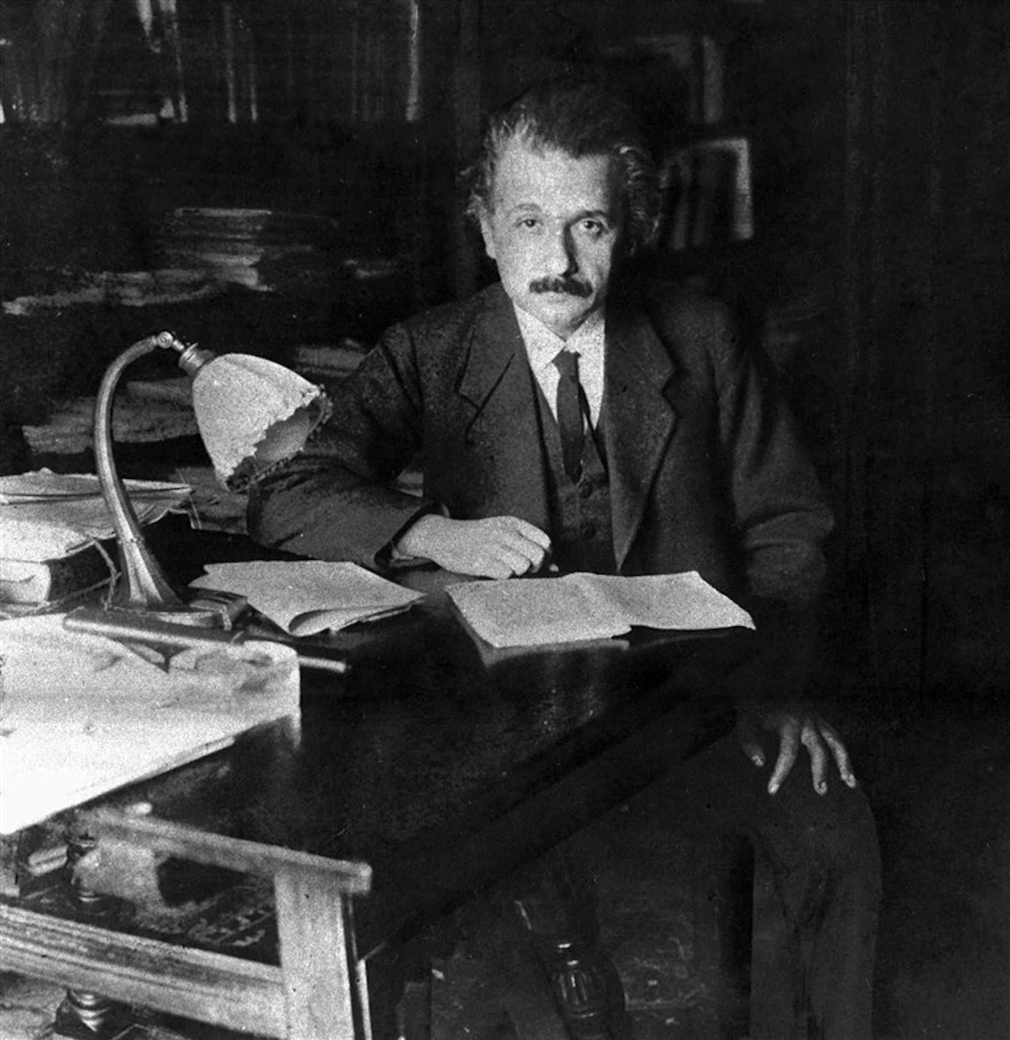 Альберт Эйнштейн 1919 год