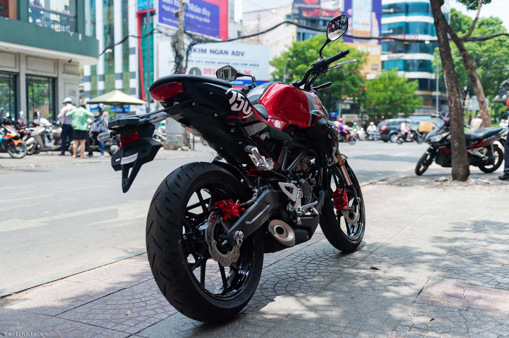 Honda_CB150R_2019_Xe_tinhte (20).jpg