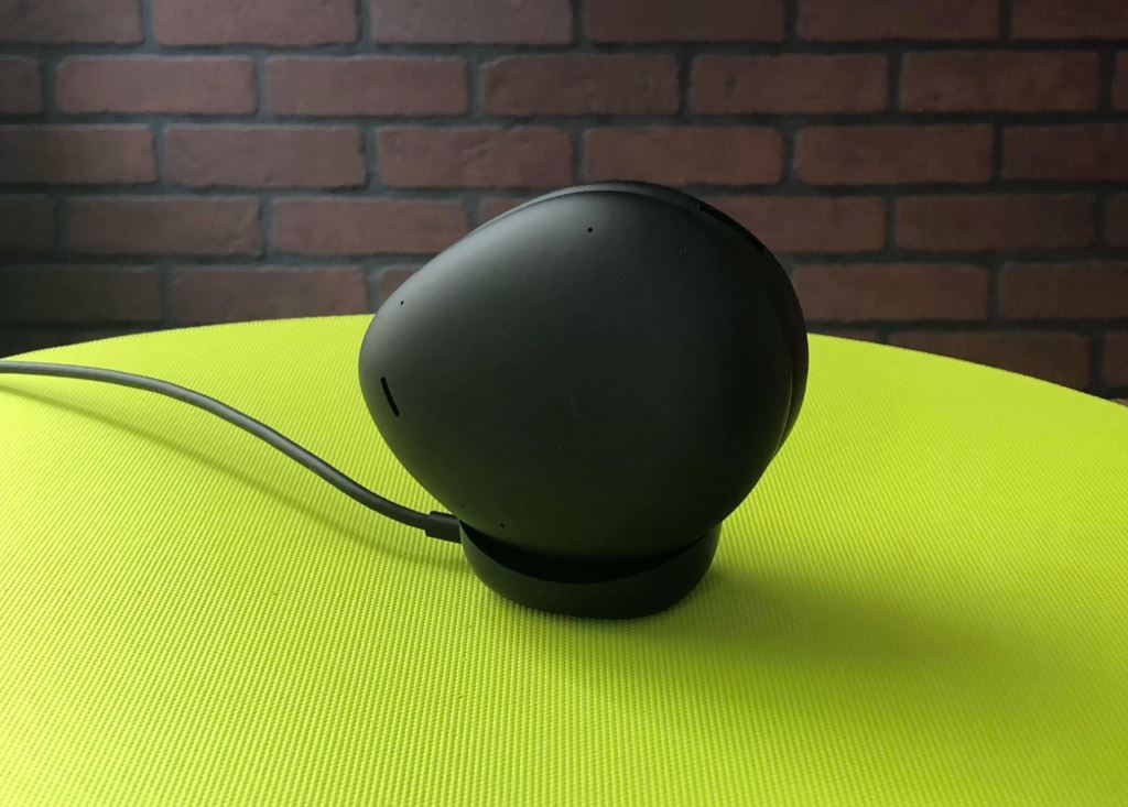 Human Headphones Mẫu tai nghe overear truewireless đầu tiên của