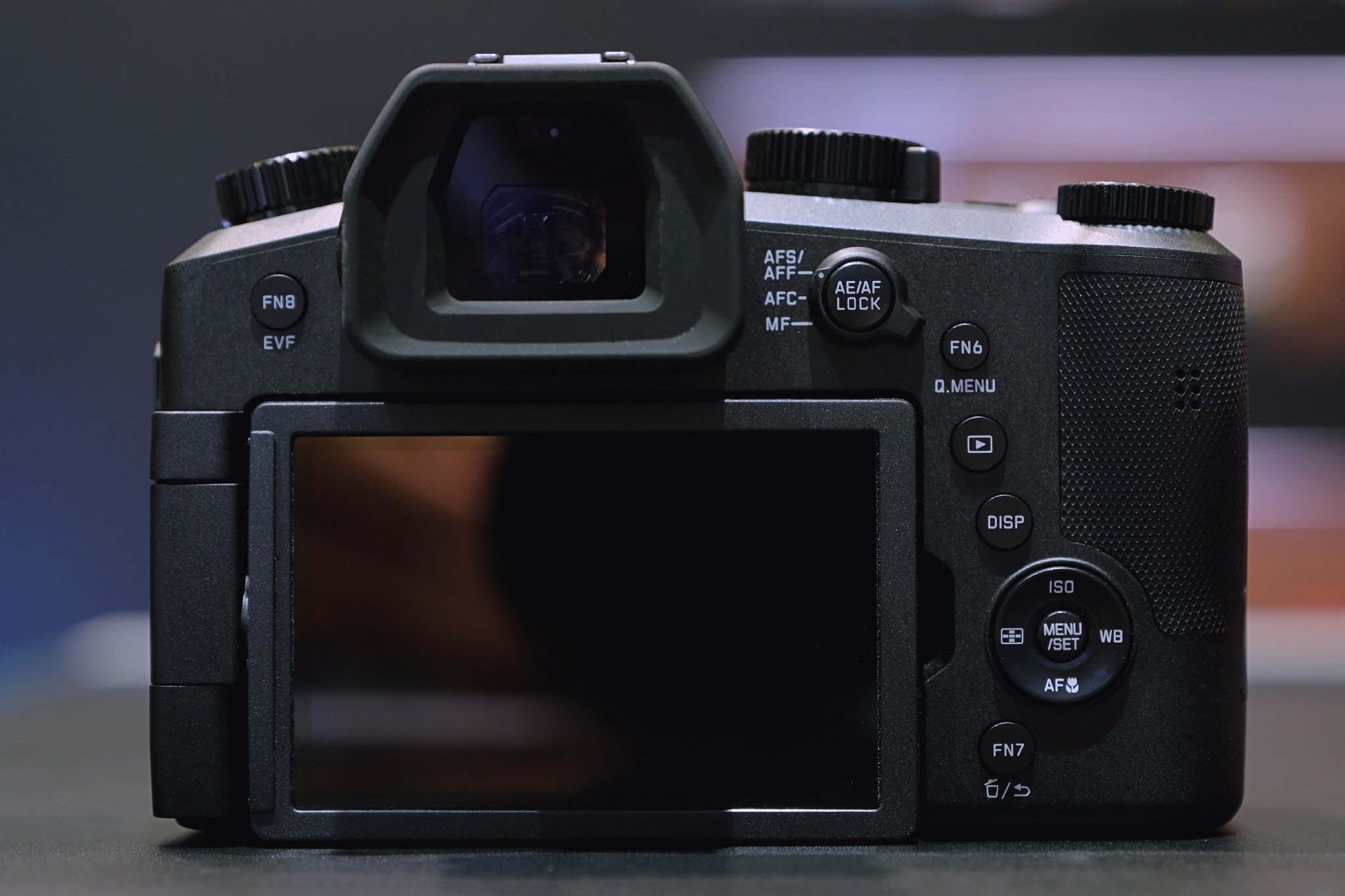 Leica V-Lux5-camera.tinhte.vn00022.JPG