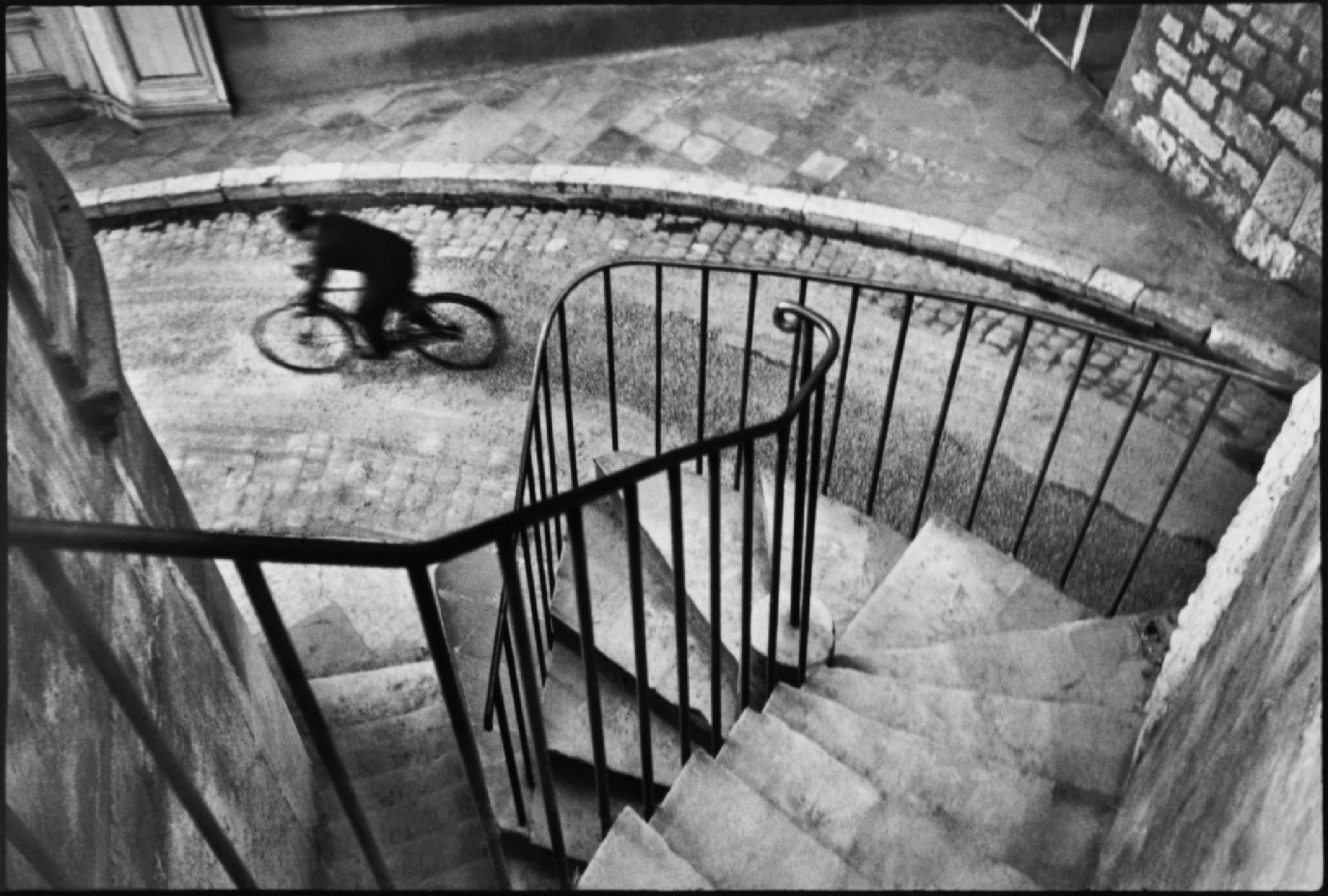 Henri-Cartier-Bresson-8.jpg
