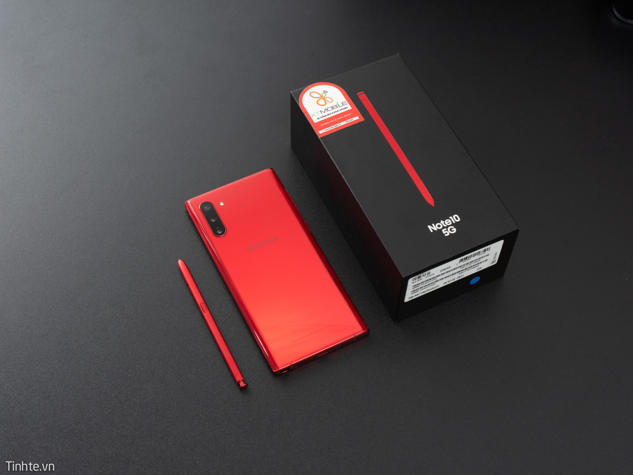 Galaxy-Note10-Aura-RED-4.jpg
