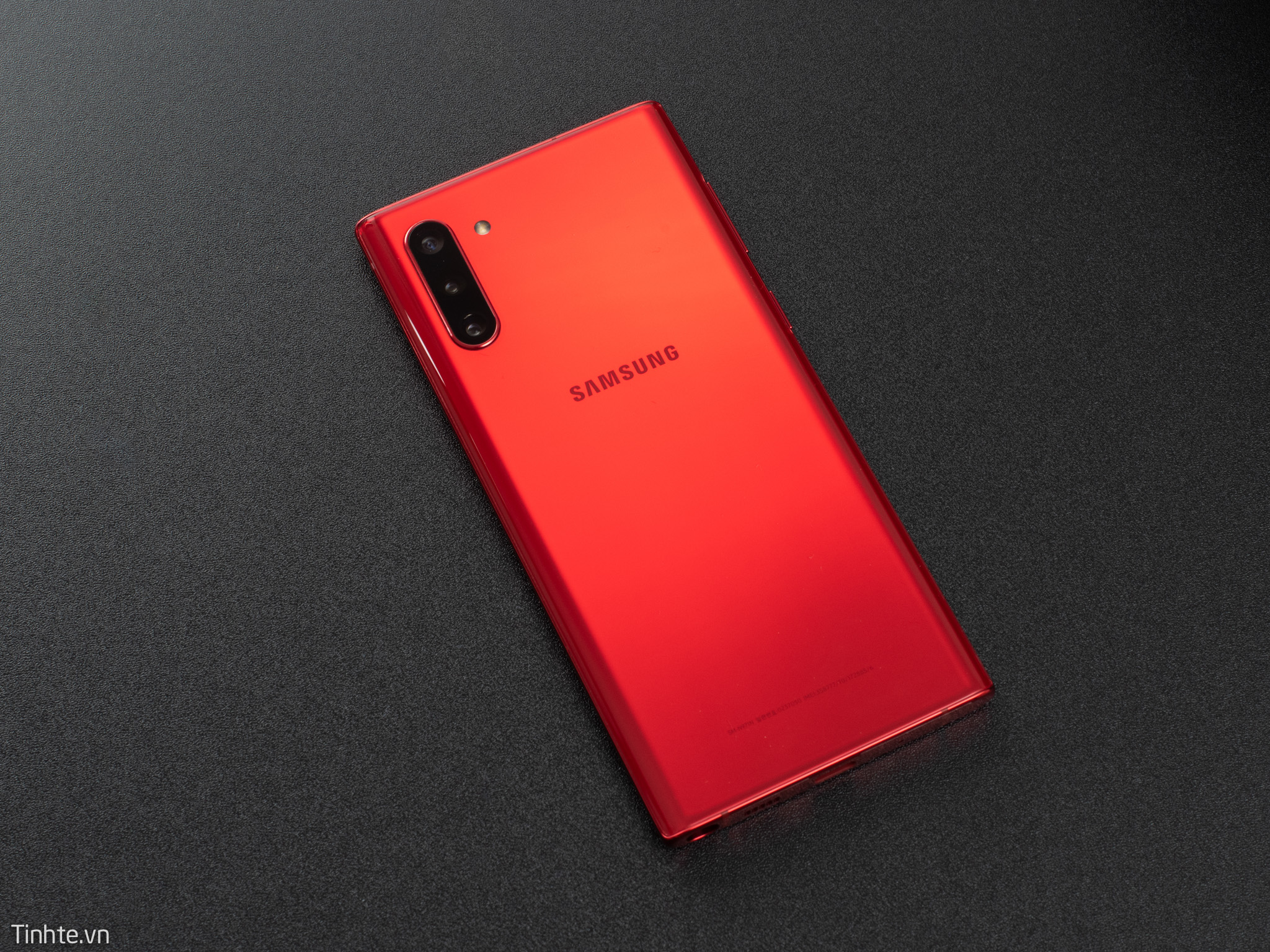 Galaxy-Note10-Aura-RED-6.jpg