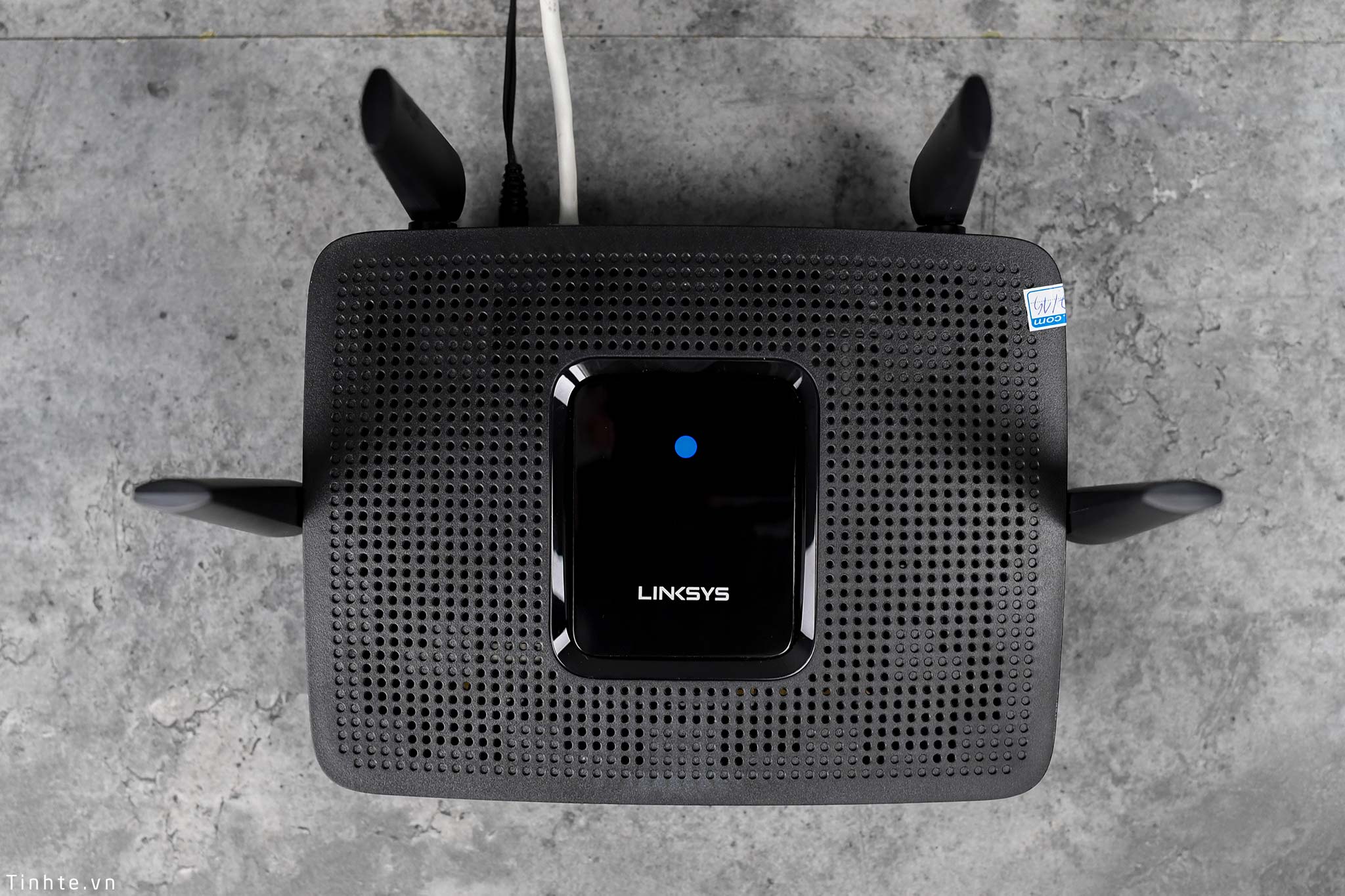 Linksys_MR8300_mesh_router_wi-fi_tinhte_2.jpg