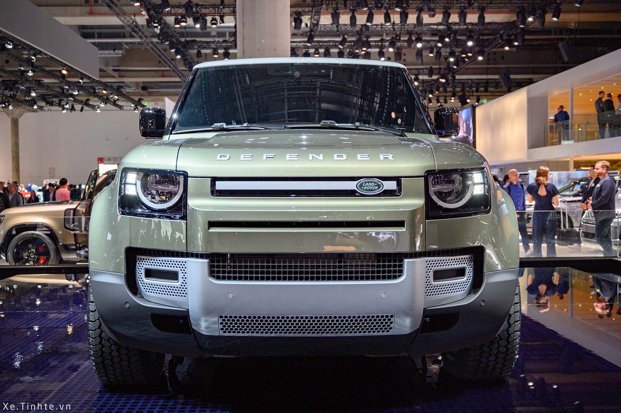 Land_Rover_Defender_2020_IAA_tinhte_4.jpg