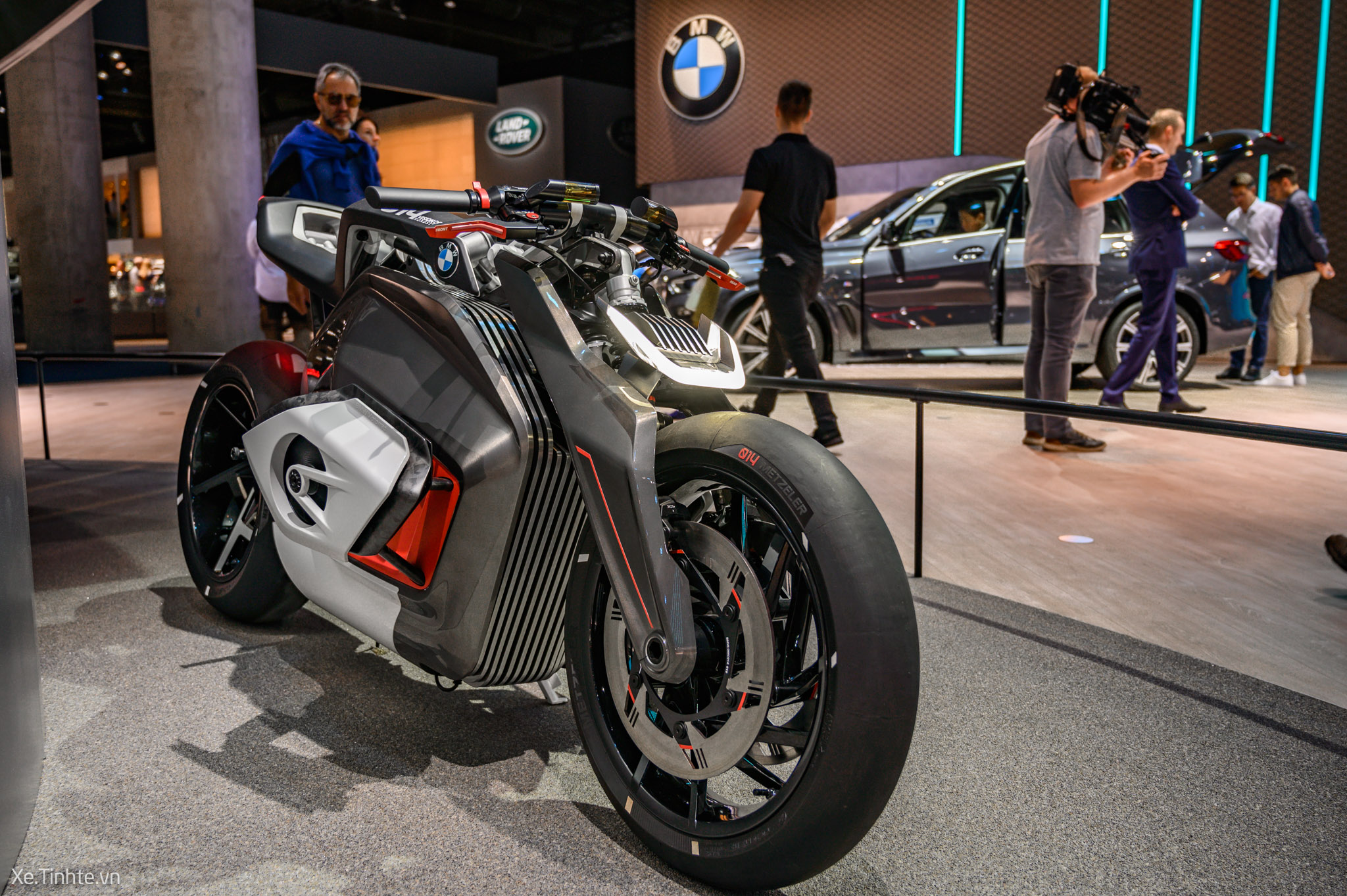 IAA_2019_BMW_Vision_được_Roadster-14.jpg