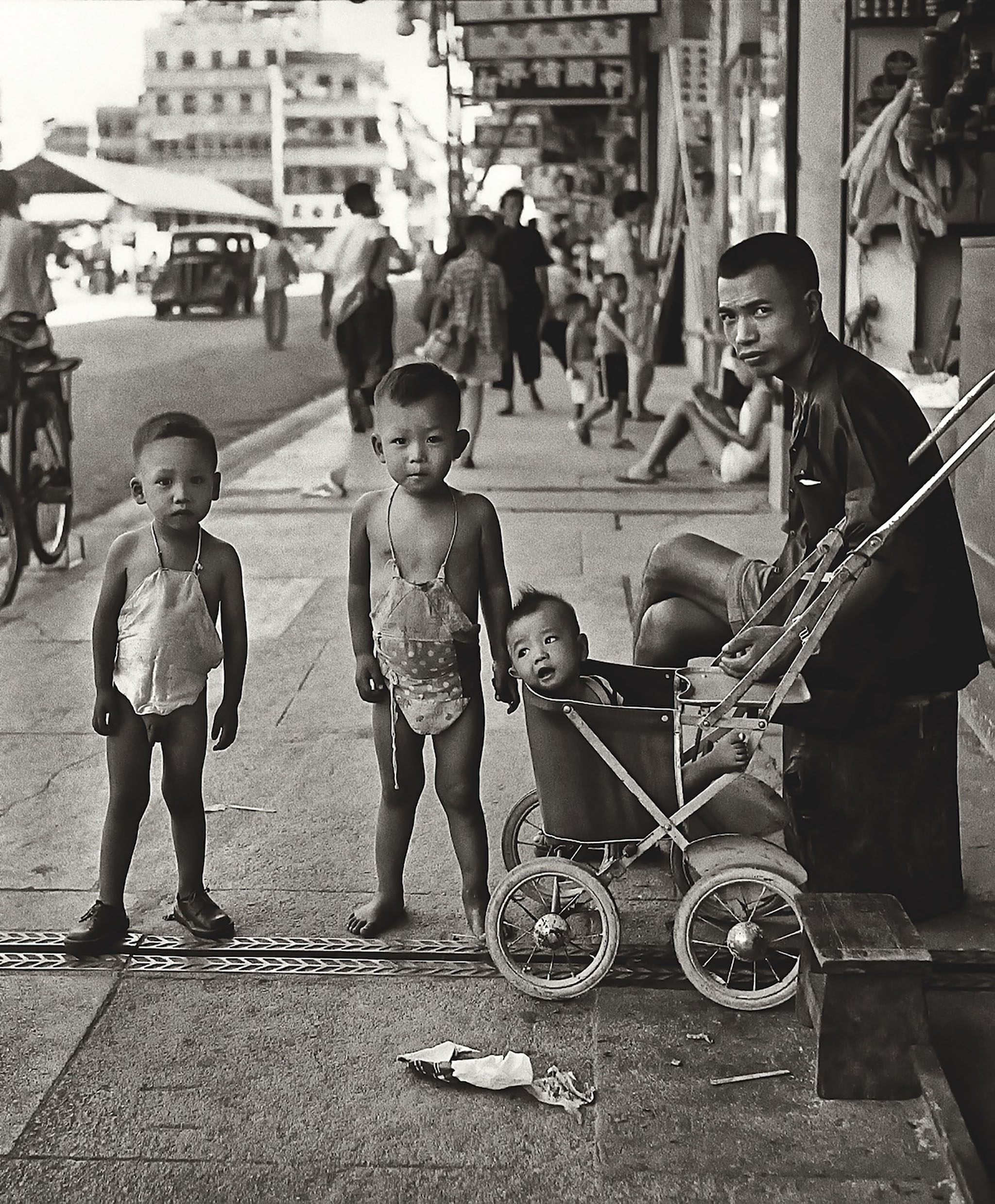 Fan-Ho-Waiting-for-Mom媽媽終會回來-Hong-Kong-1950s-and-60s-courtesy-of-Blue-Lotus-Gallery.jpg