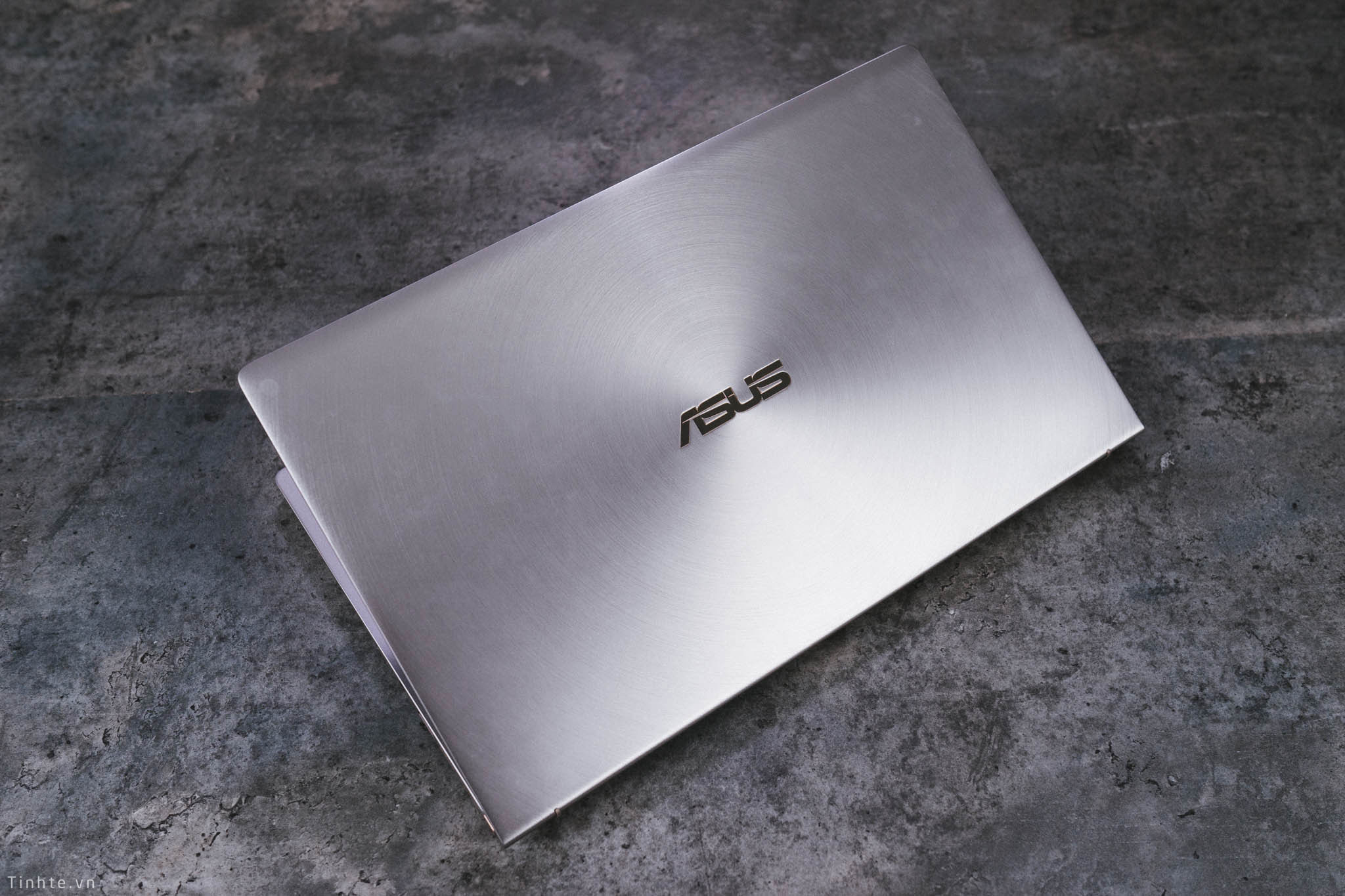 ASUS_Zenbook_Vivobook-3.jpg