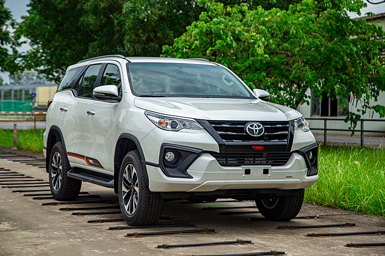 Toyota Fortuner TRD 2019 Lựa Chọn Mới với Thiết Kế Thể Thao?