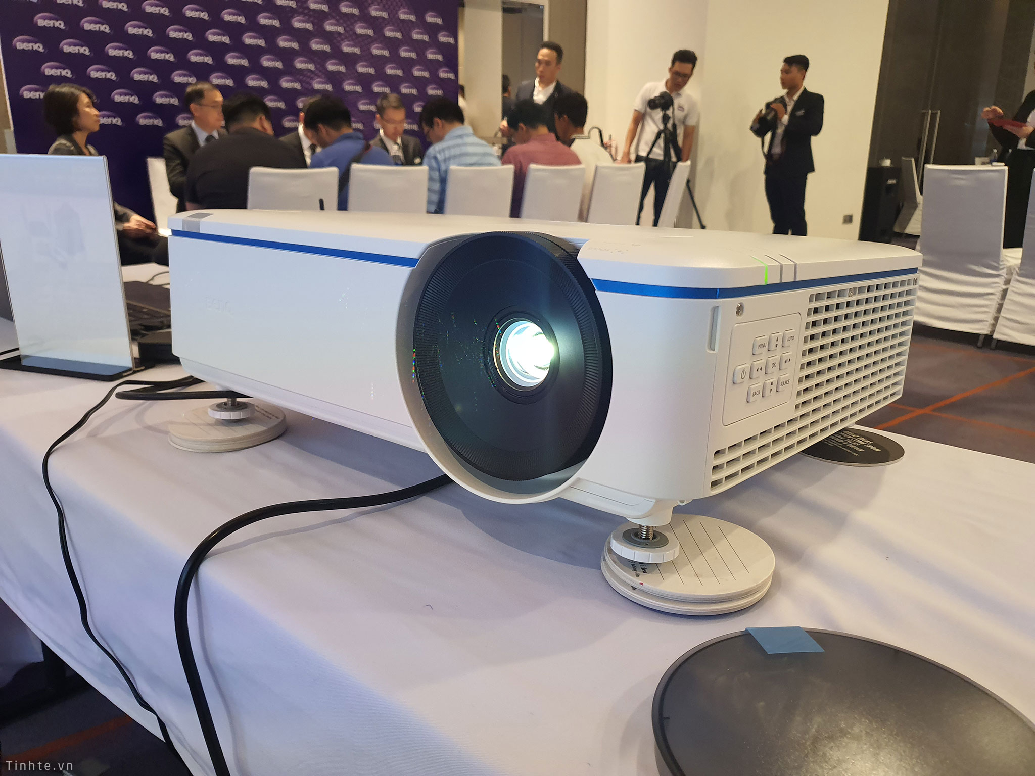 tinhte_benq_ra_mat (1).jpg