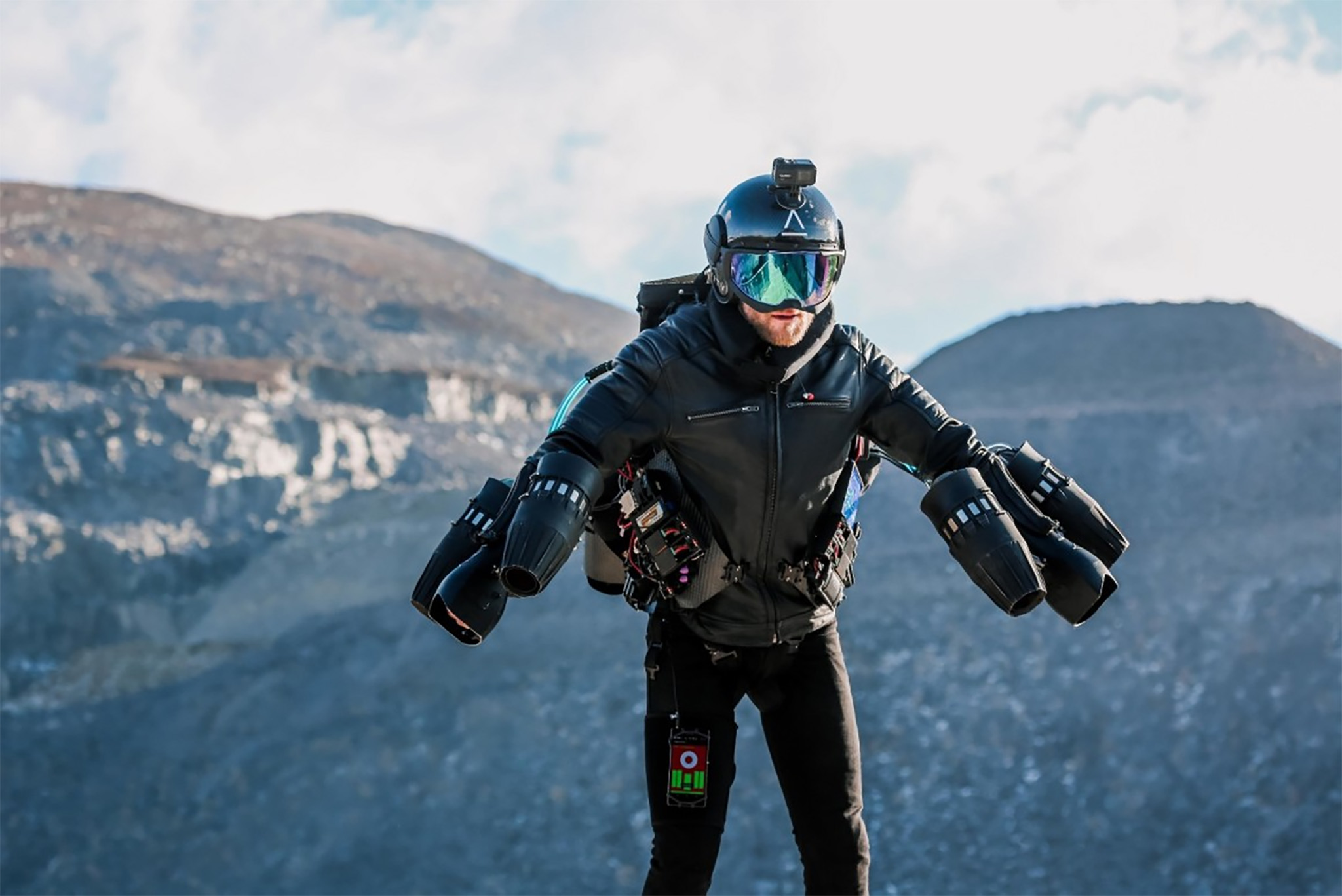 Gravity видео. Реактивный ранец Gravity industries. Реактивный ранец Gravity Jet Suit. Реактивный костюм Jet Suit.