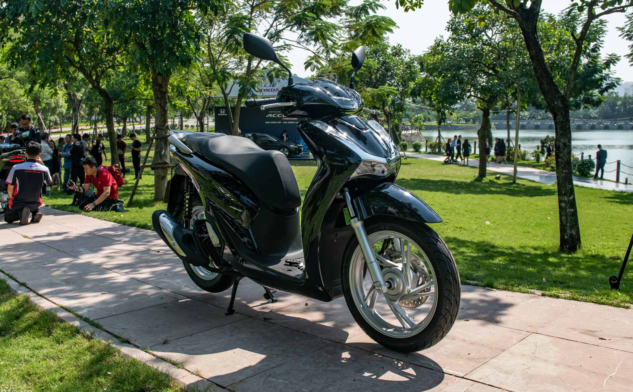 Honda SH 2020 Giá chính thức  thông số kỹ thuật Giá bán lẻ