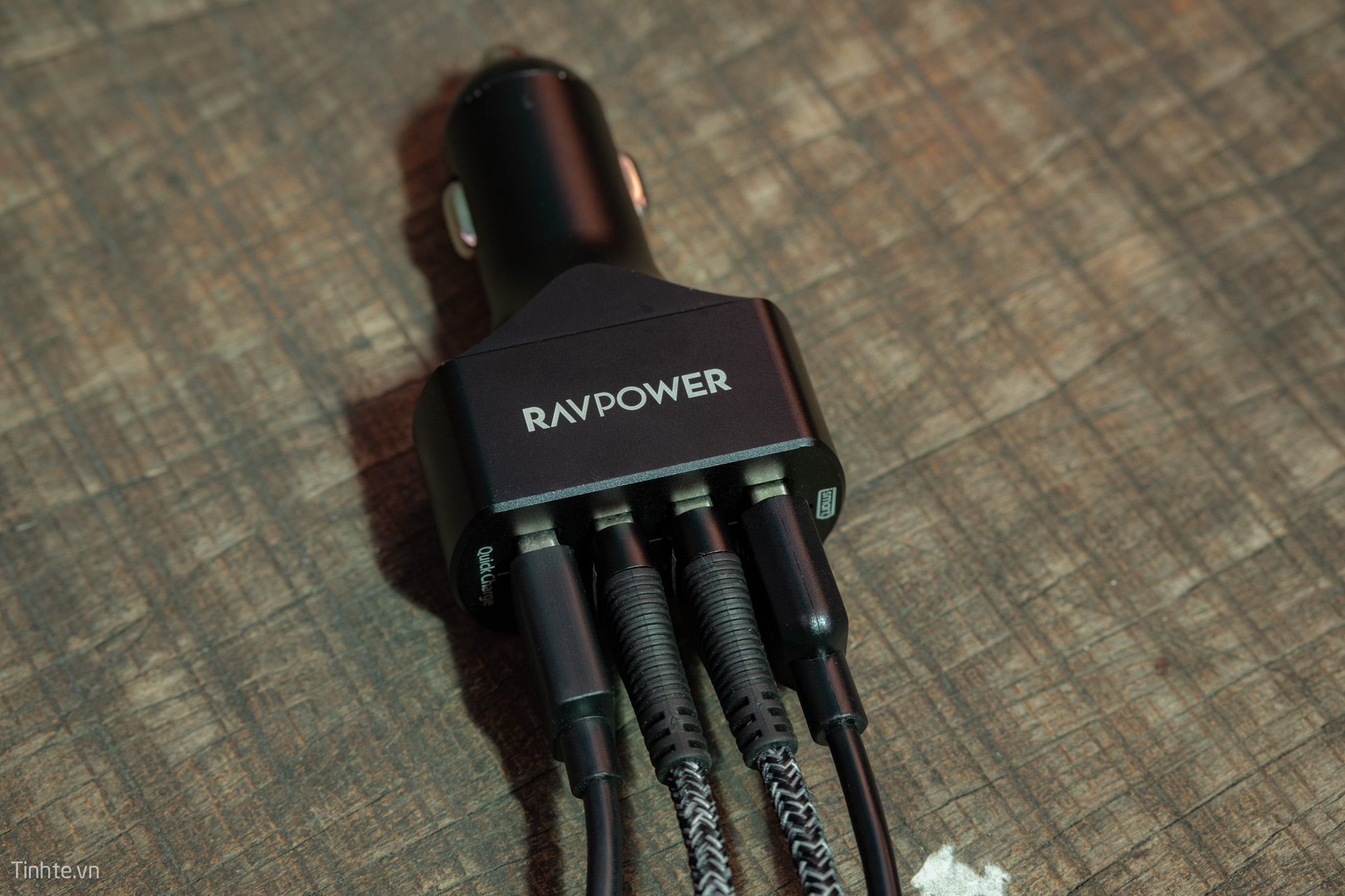 RAVPower_Car_Charger-7.jpg