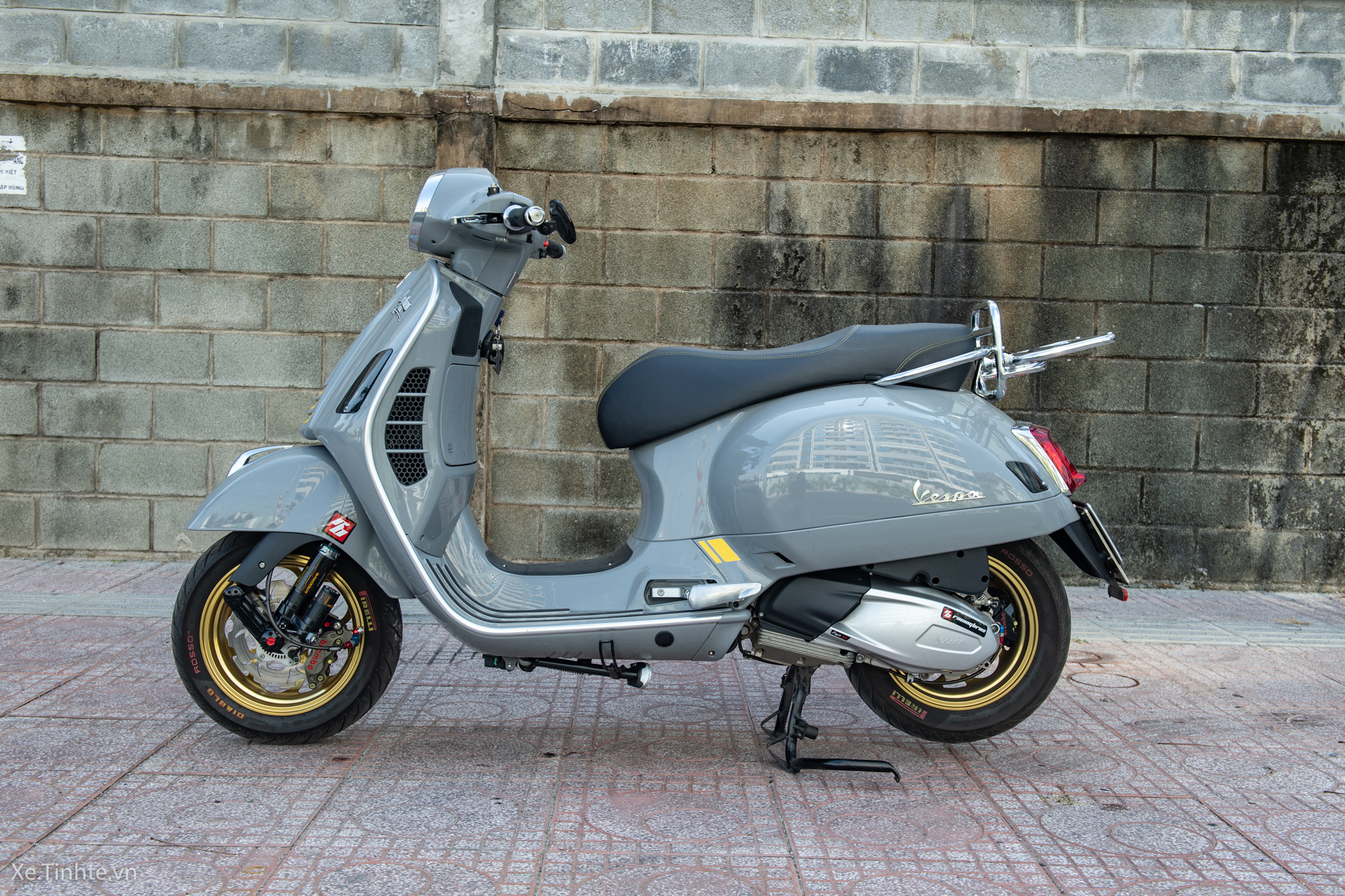 Xe_Tinhte_Vespa_300_tony-23.JPG