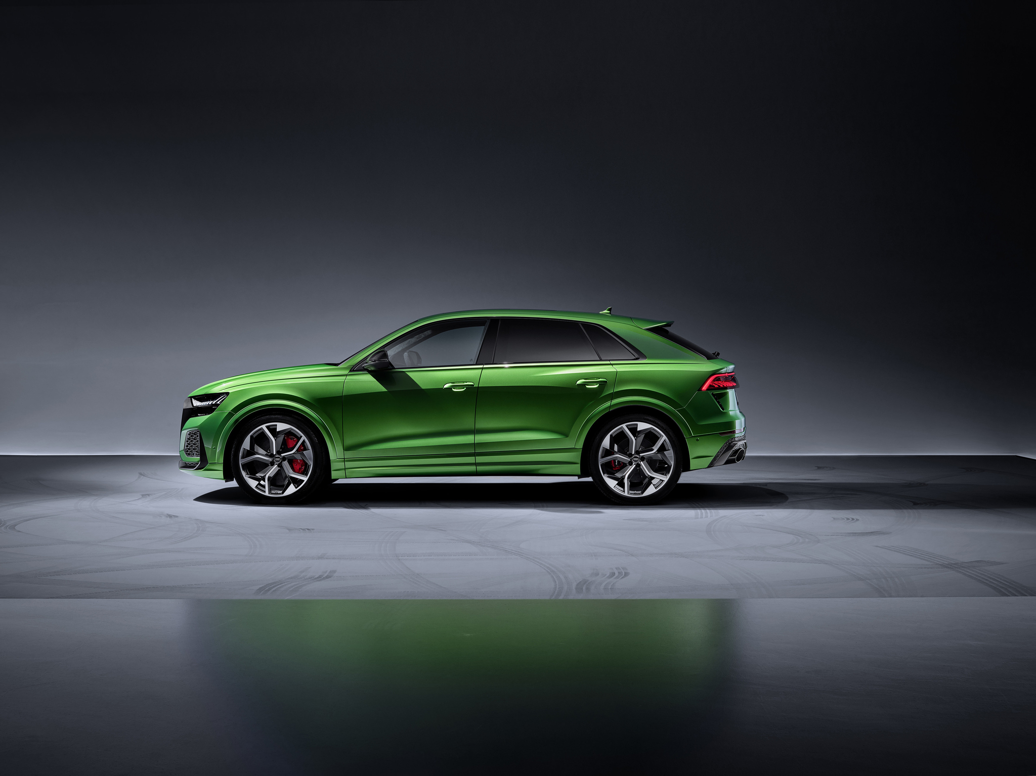 Audi-RS_Q8-2020-35.jpg