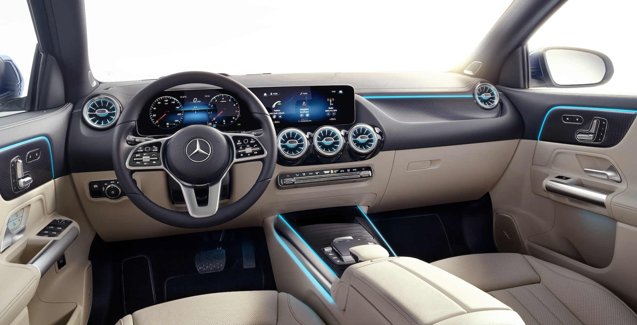 Mercedes-Benz-GLA-2021-18.jpg