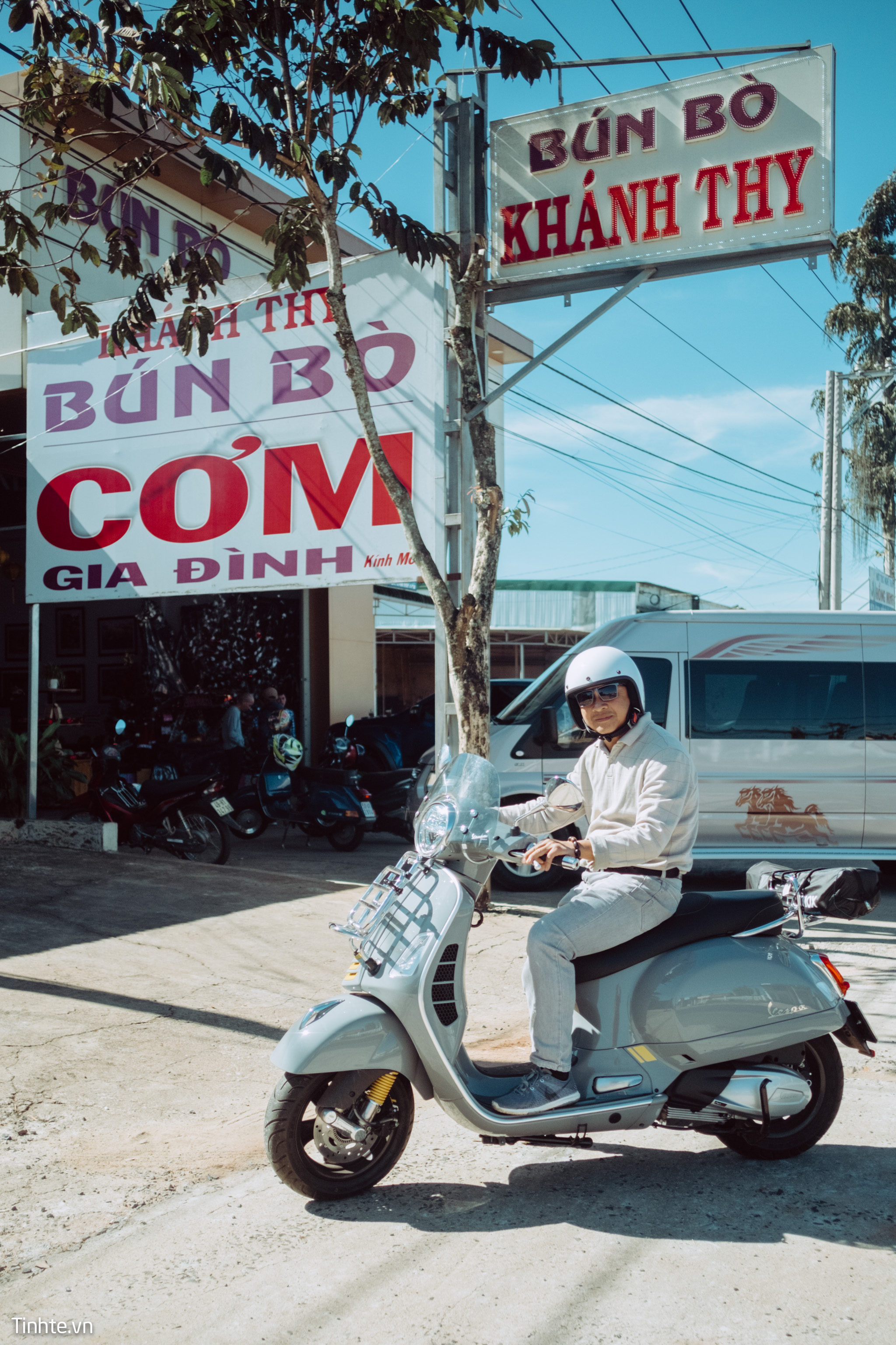 Vespa_SG_BL_DM-27.jpg