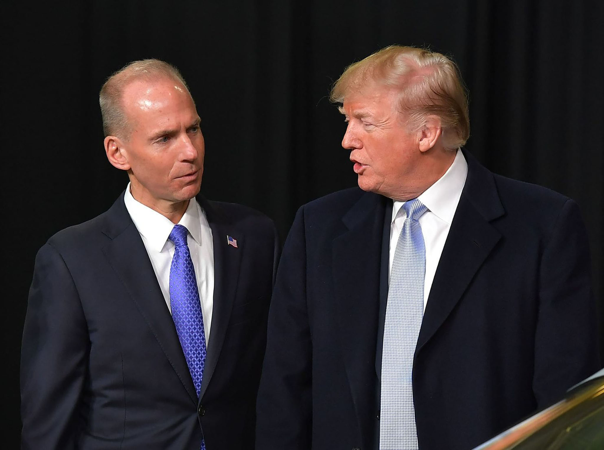 Boeing chính thức sa thải giám đốc điều hành Dennis Muilenburg