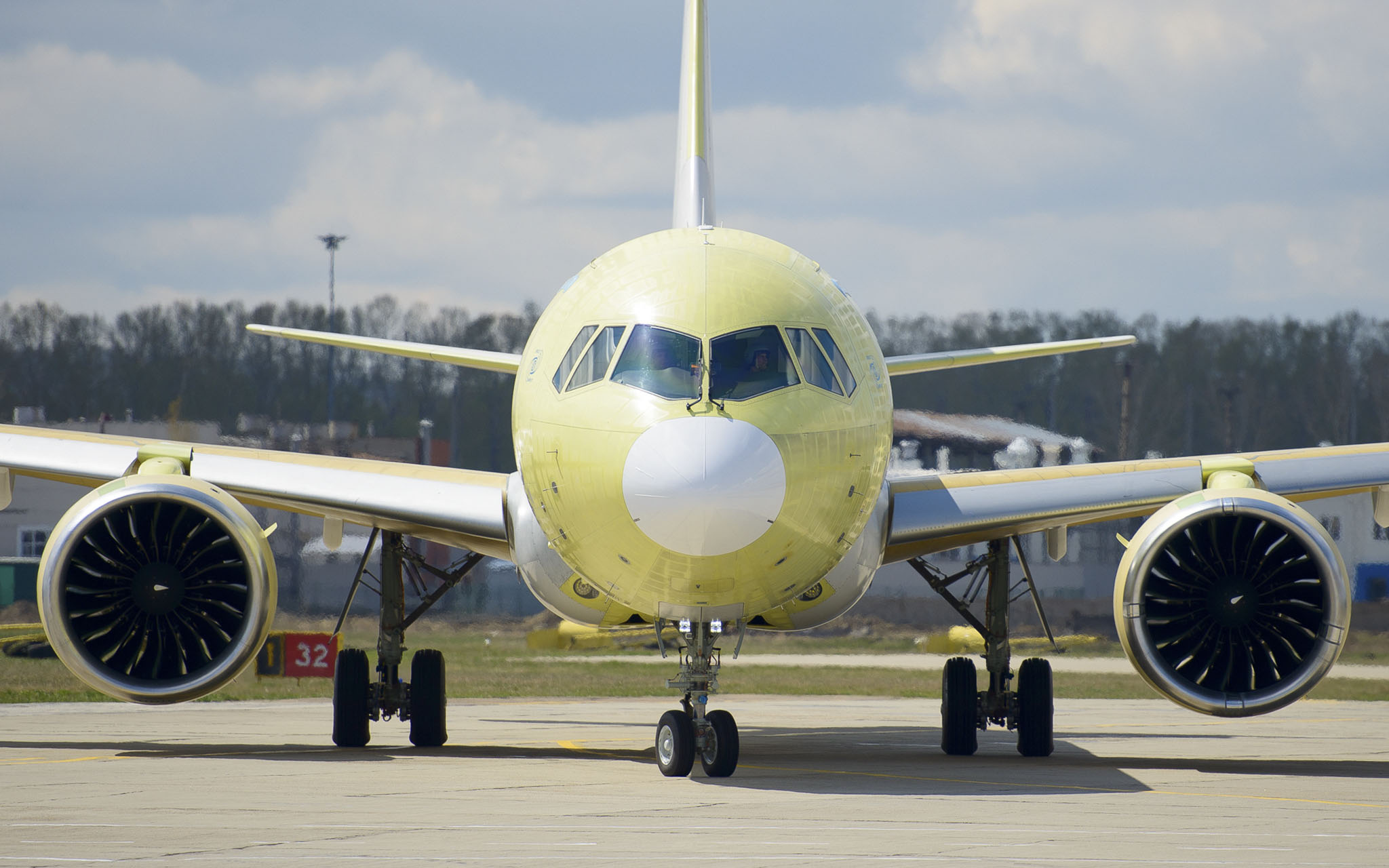 Ту 15. МС-21 вид спереди. С-21 самолет. МС 21 300 вид спереди. Самолеты 21 века.