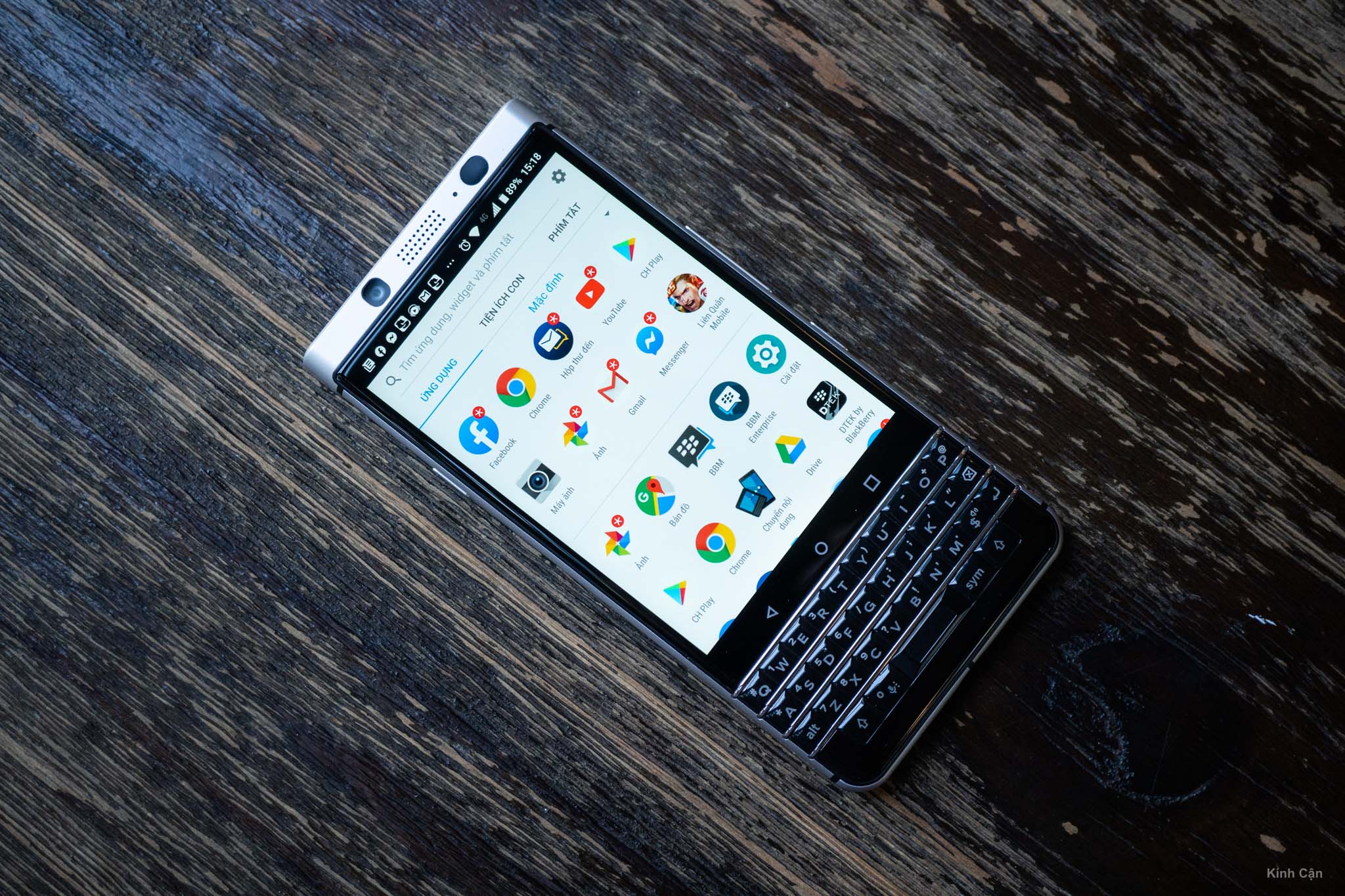 Điện thoại BlackBerry KEYone Limited Black Edition mới FullBox