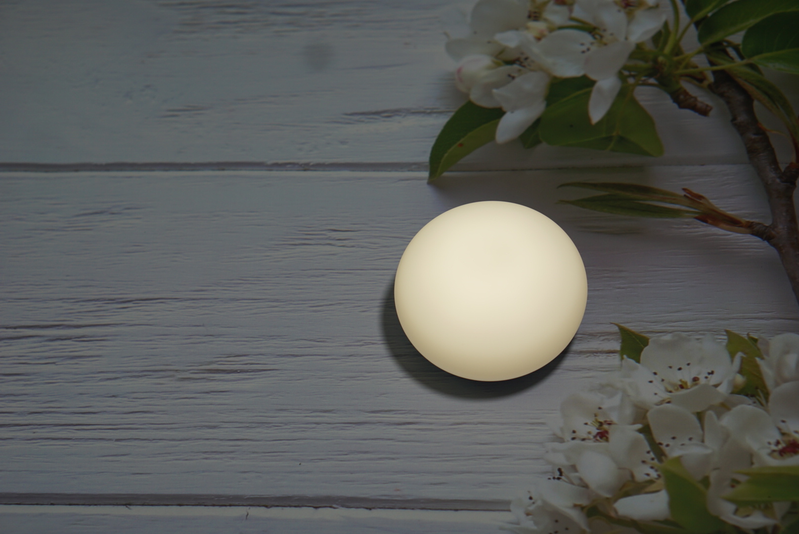 [Trên tay] Đèn Easzzz night light cảm ứng không nút, chống va đập, an