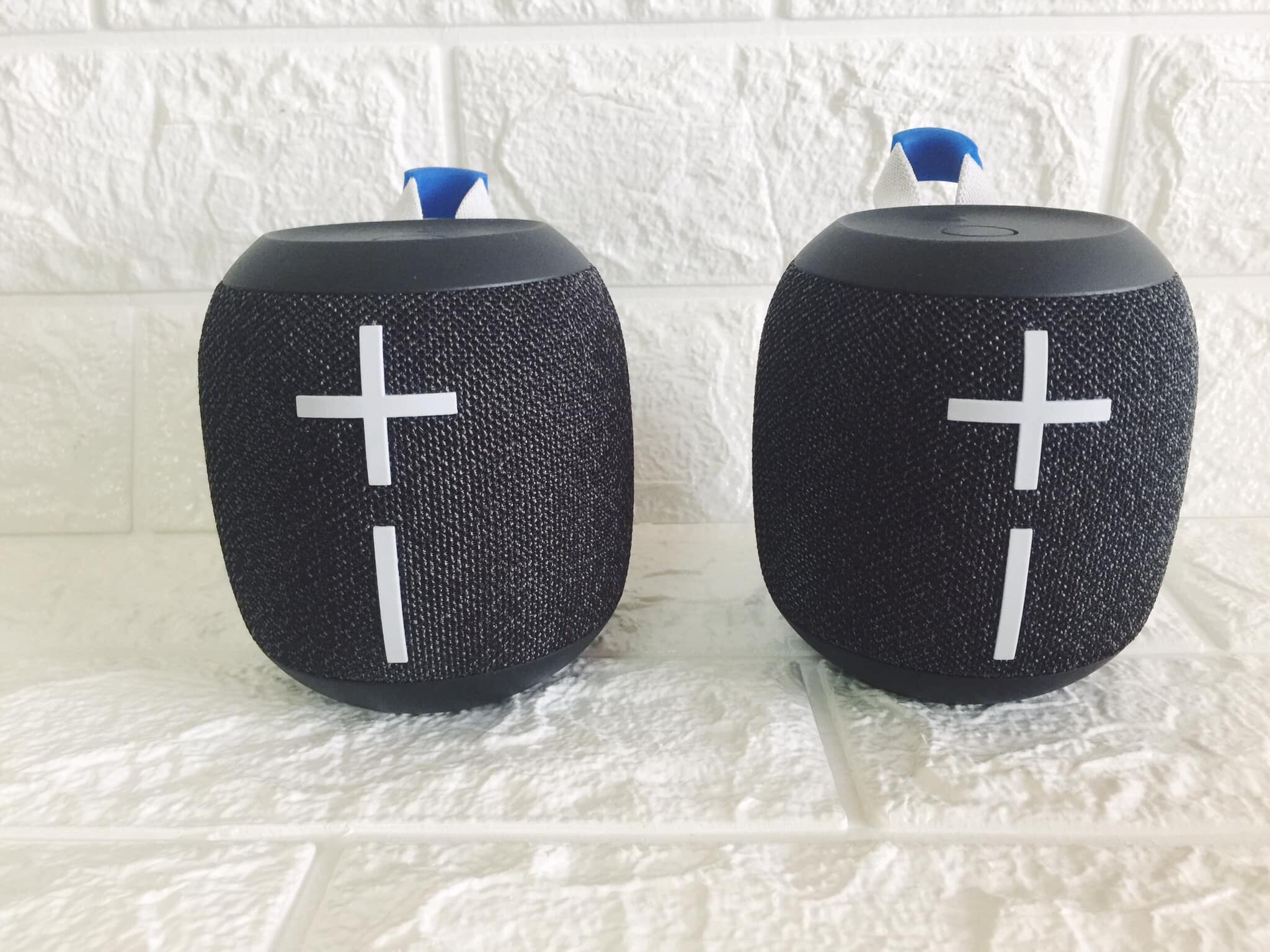 Các bác cho e hỏi bây giờ với tầm giá 2tr thì giữa jbl flip 5 vs ue