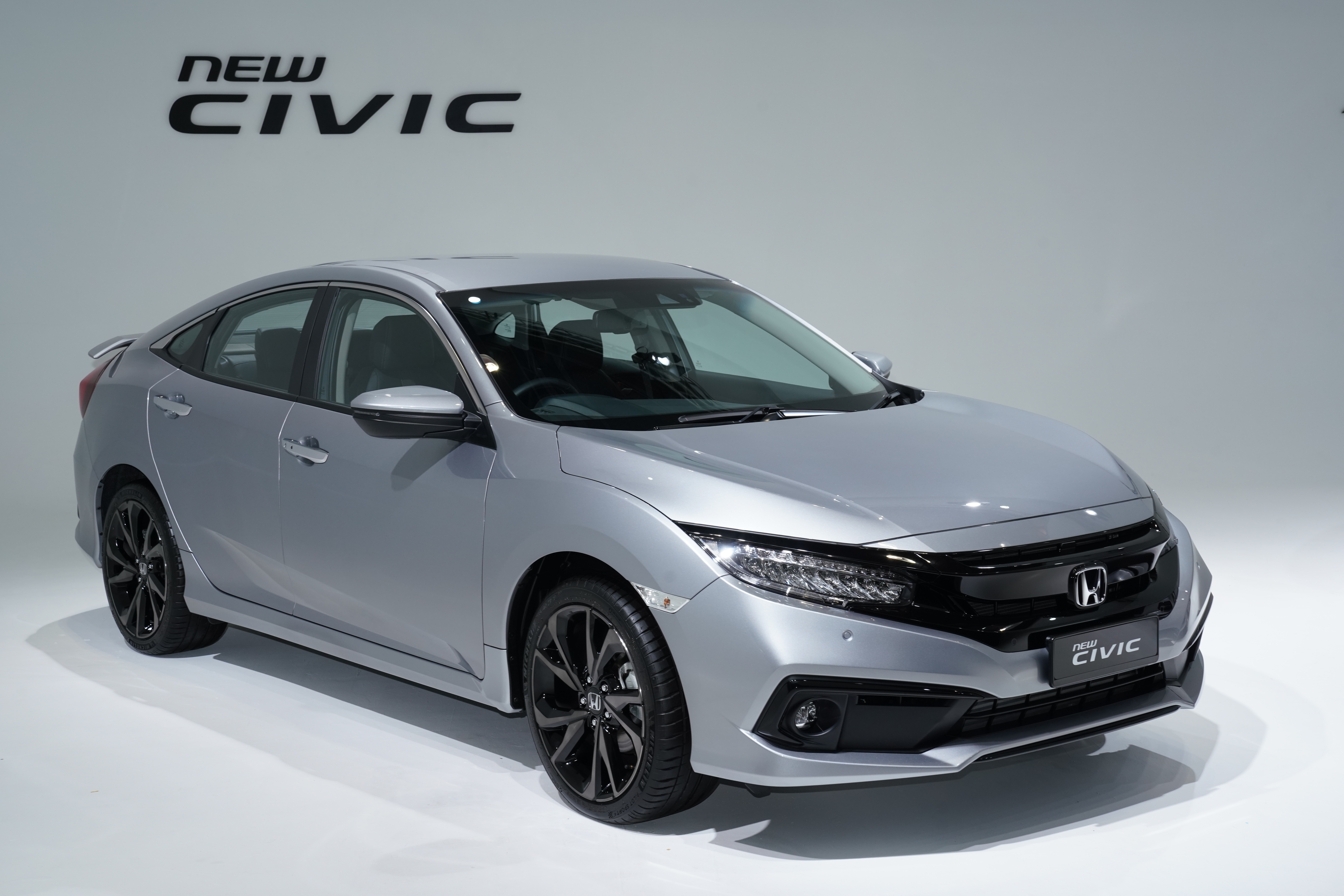Honda_Civic_2020_Facelift_2_1.jpg