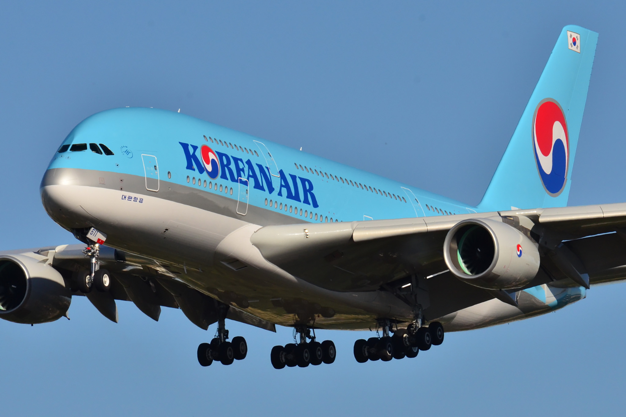 Airbus_A380_KoreanAir.jpg