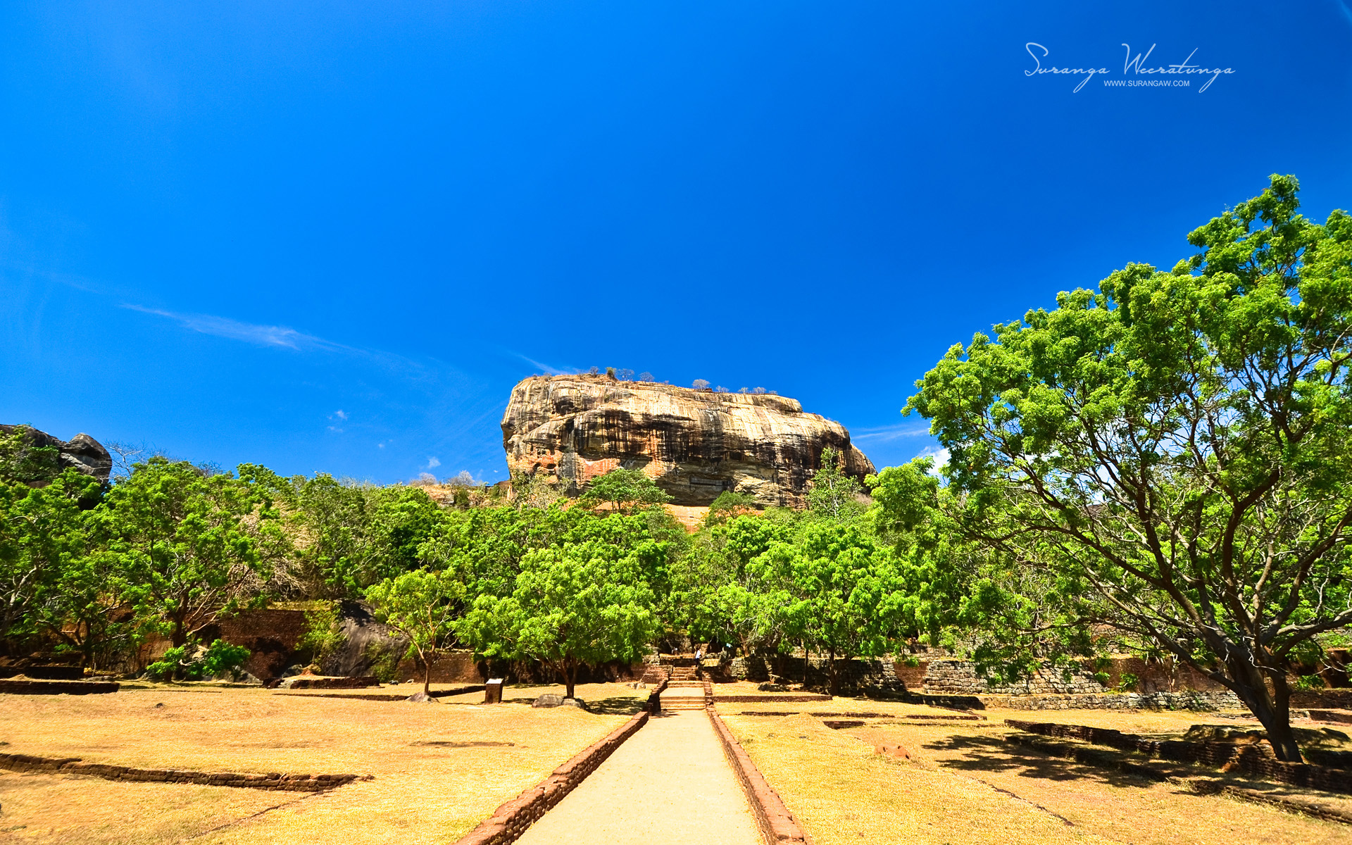 2_surangaweeratunga_srilanka_t_rocks1.jpg