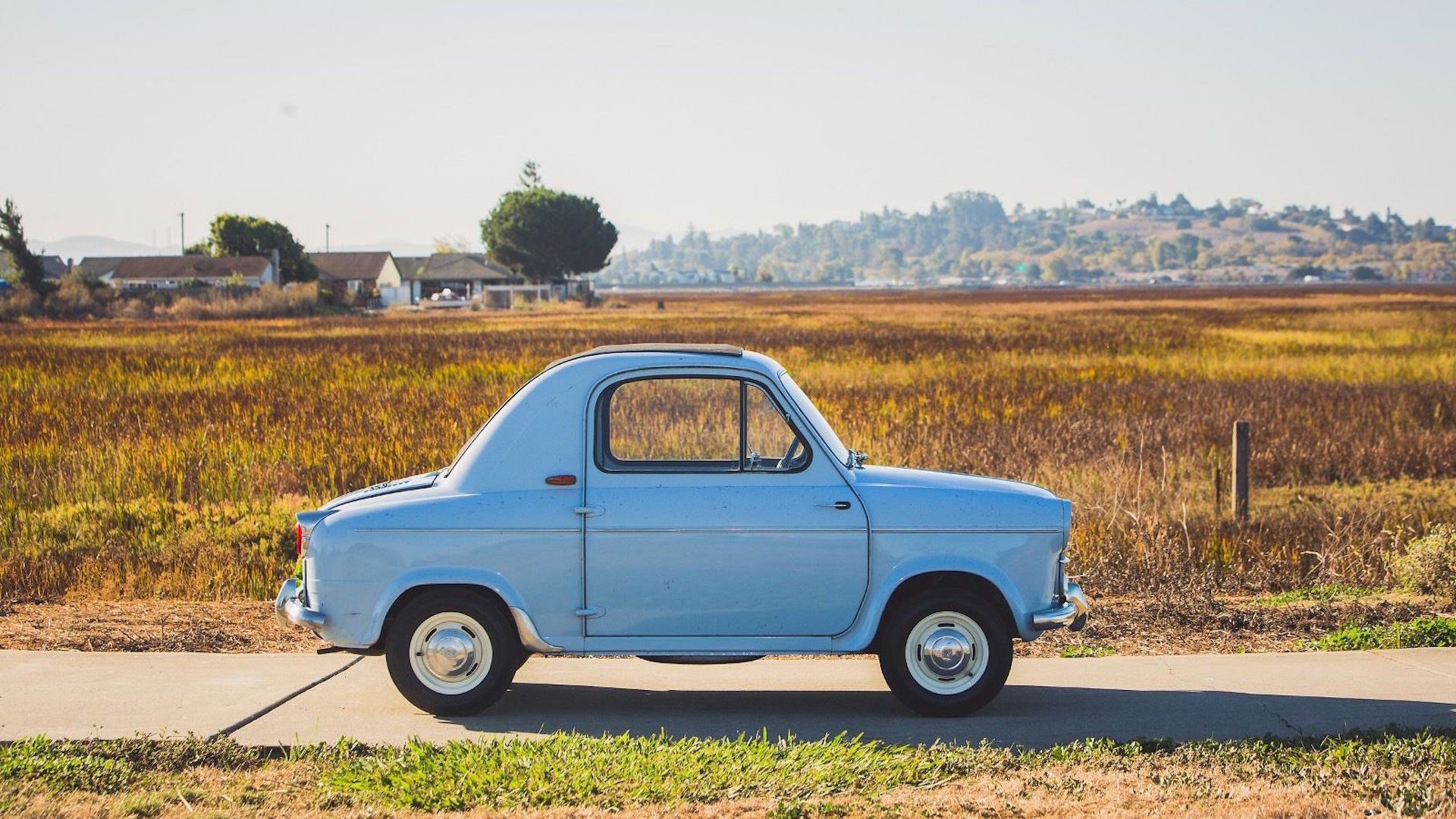 chiếc_xe_ô_tô_vespa_đầu_tiên_duy_nhất1959-vespa-400-microcar-ebay-9.jpg