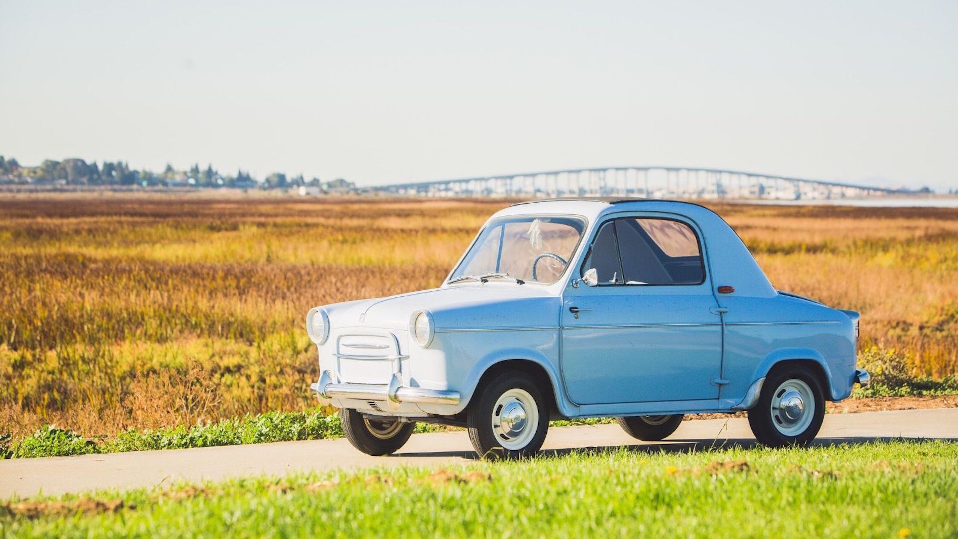 chiếc_xe_ô_tô_vespa_đầu_tiên_duy_nhất1959-vespa-400-microcar-ebay-5.jpg