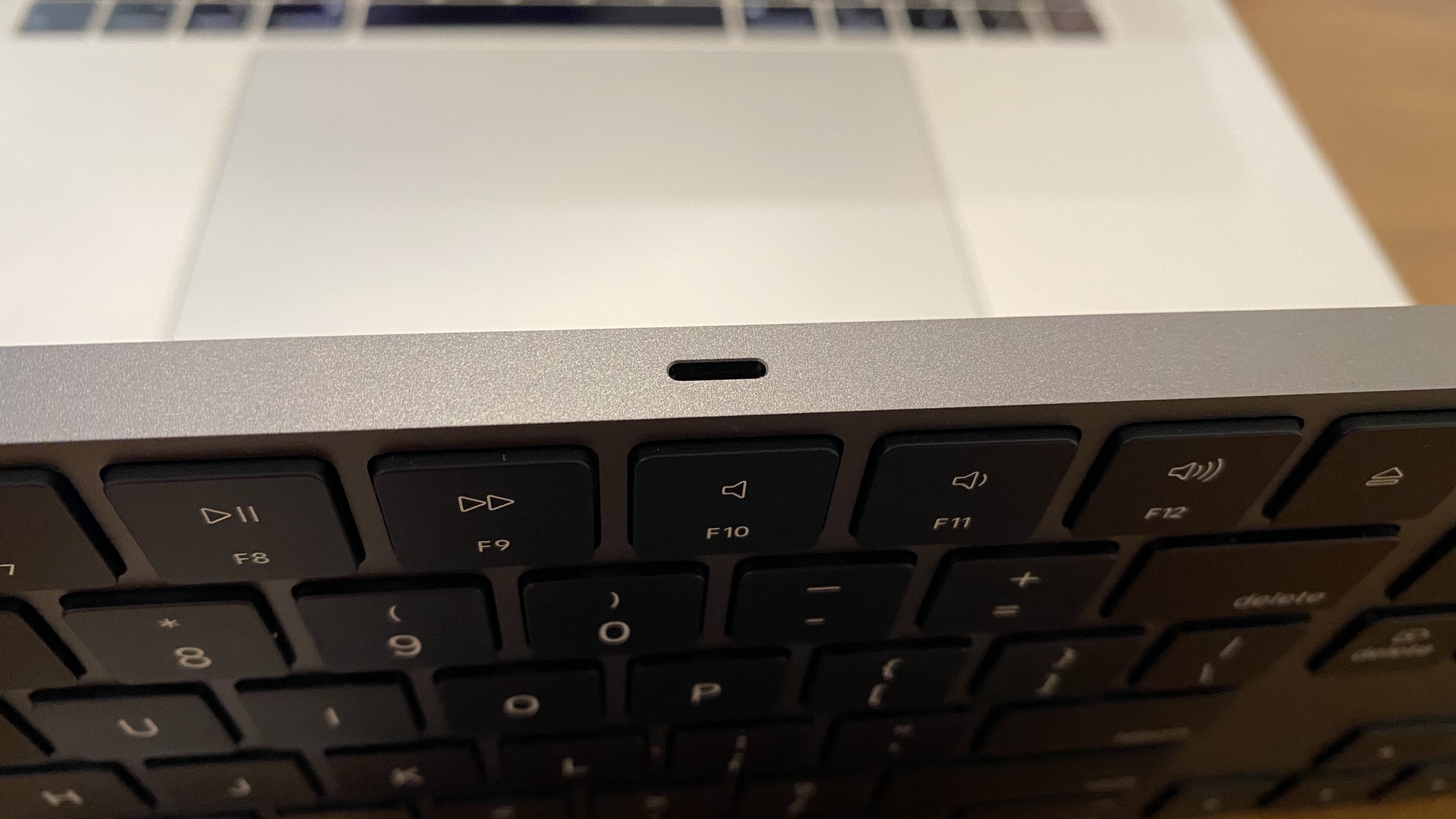 Apple A1243 Wired Keyboard ...
