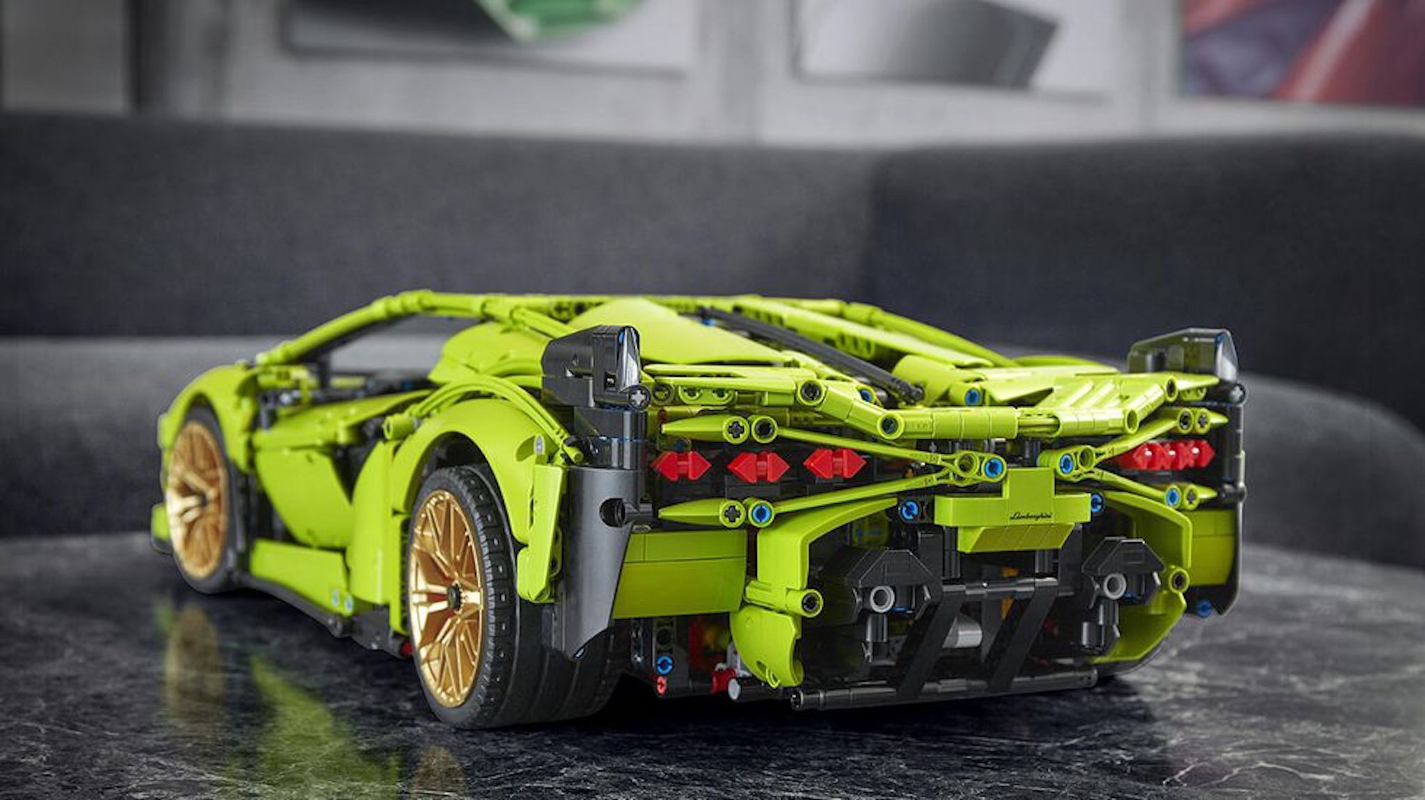 Đây là mô hình LEGO Lamborghini Sian FKP 37: gần 3700 mảnh, cực kì chi  tiết, giá gần 10 triệu đồng