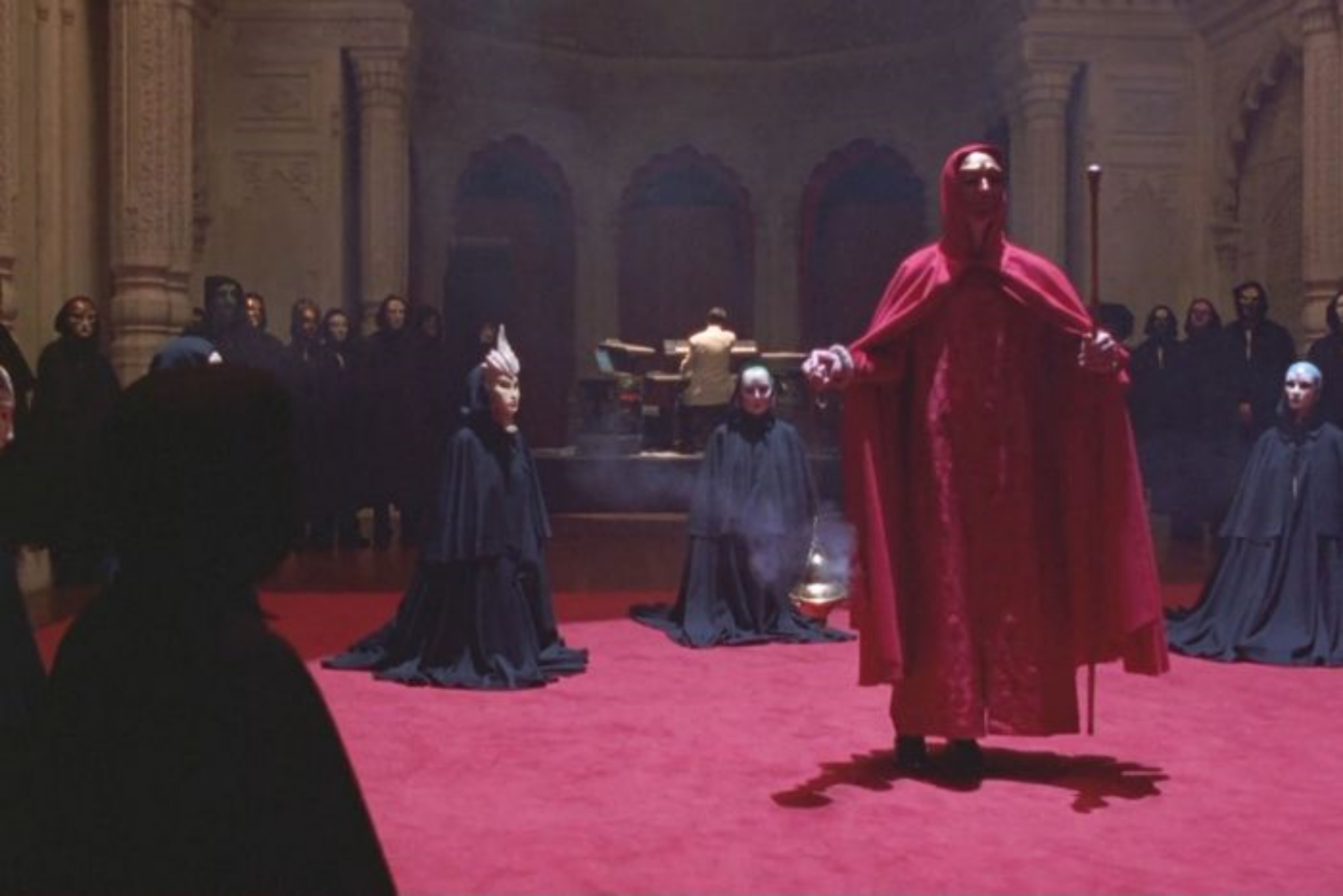 eyes-wide-shut-review-phim-1.jpg