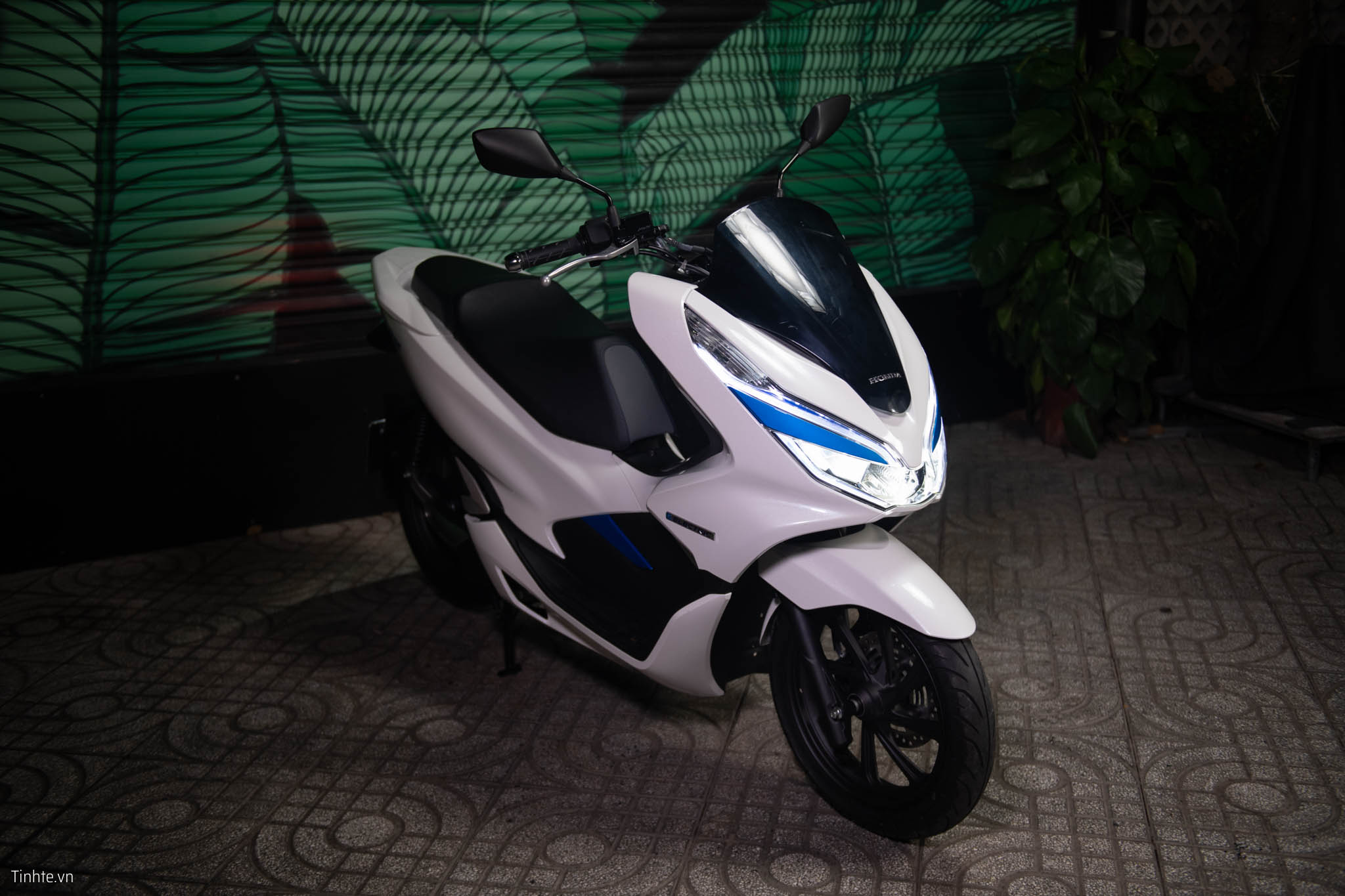 Cập nhật giá xe máy Honda PCX 2022 mới nhất ngày 246 tại các đại lý