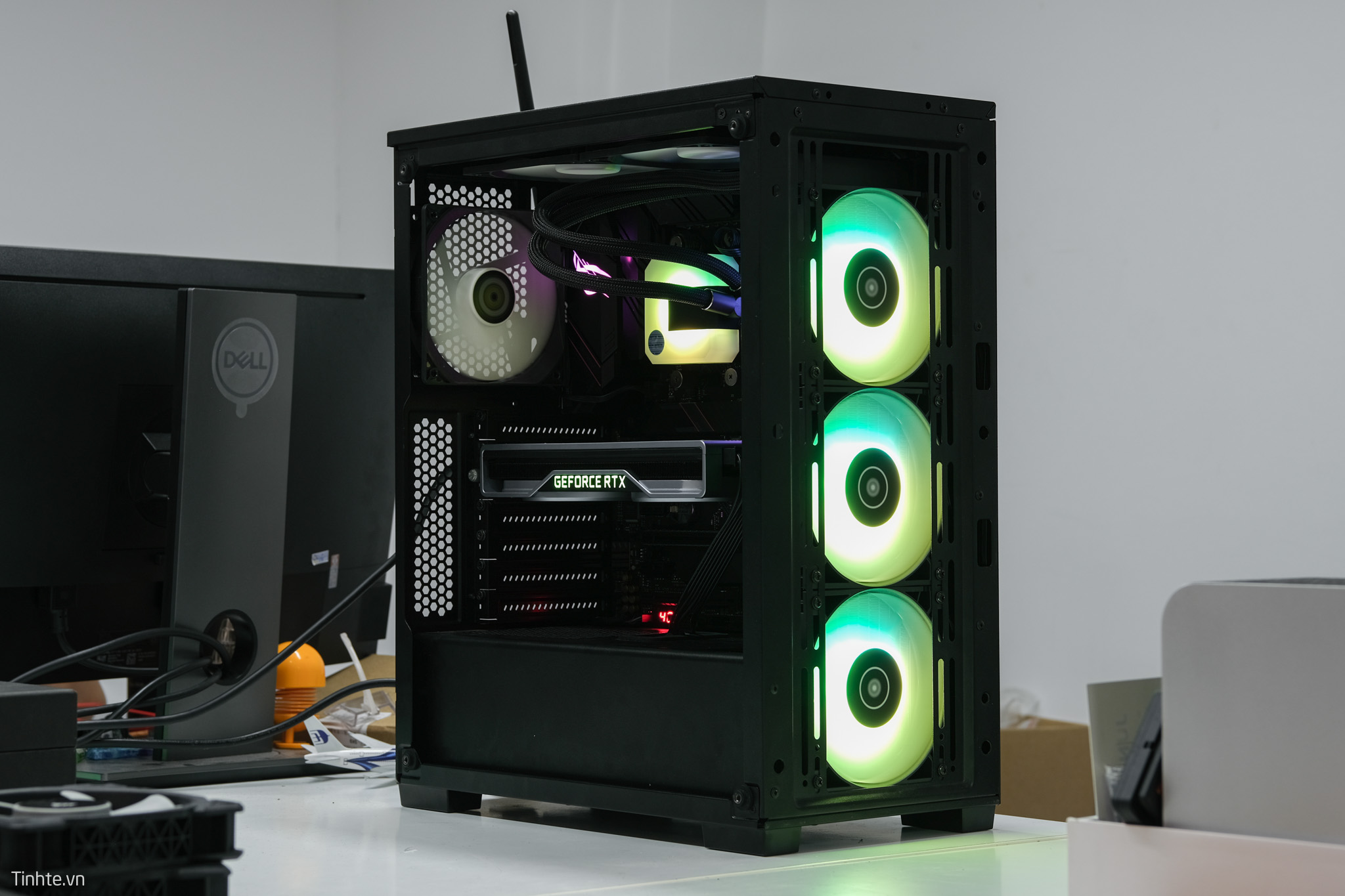 tinhte_ryzen93900xt (1).jpg
