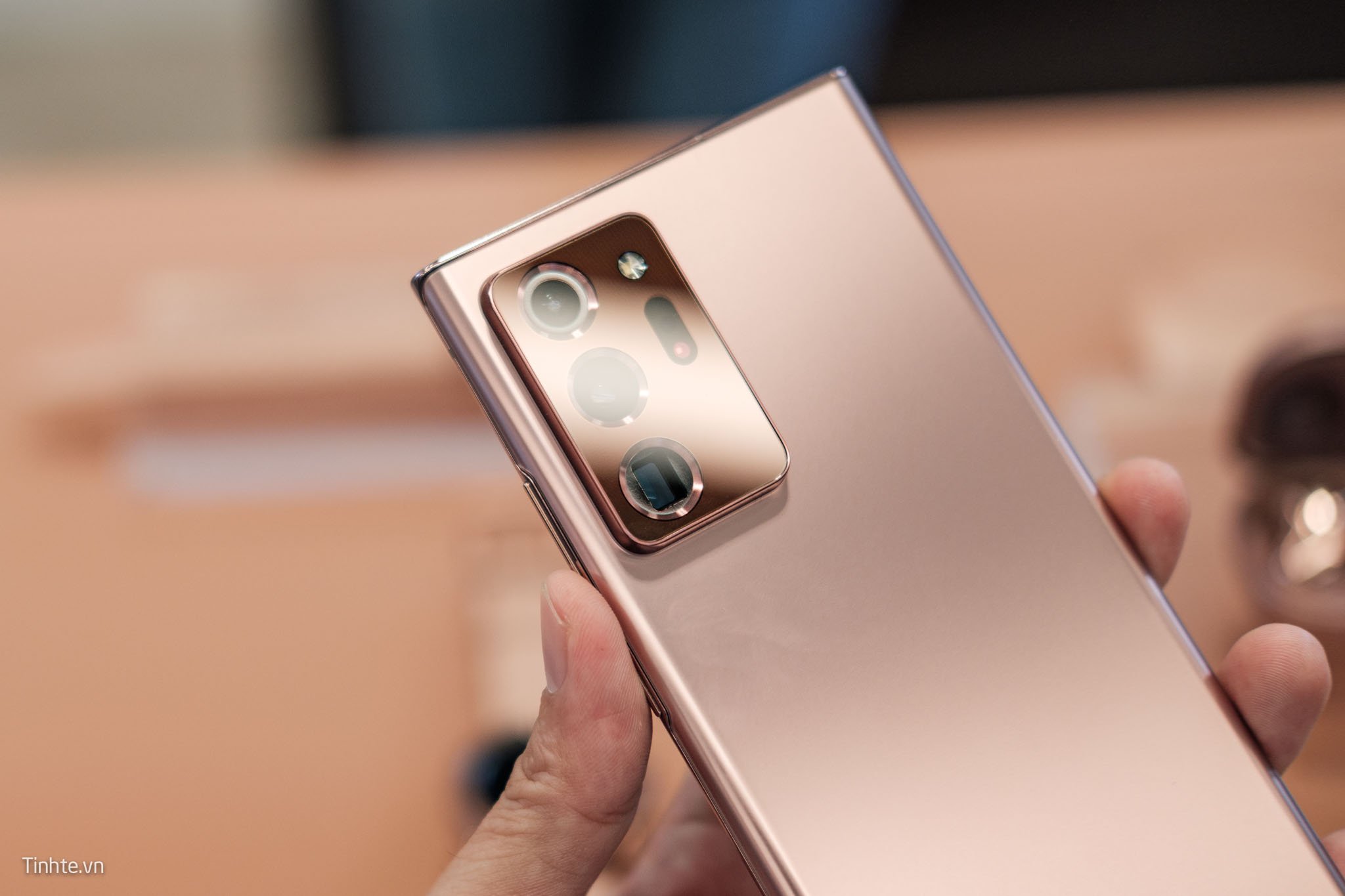 22 mẫu hình nền siêu đẹp cho dòng điện thoại Samsung Galaxy S20