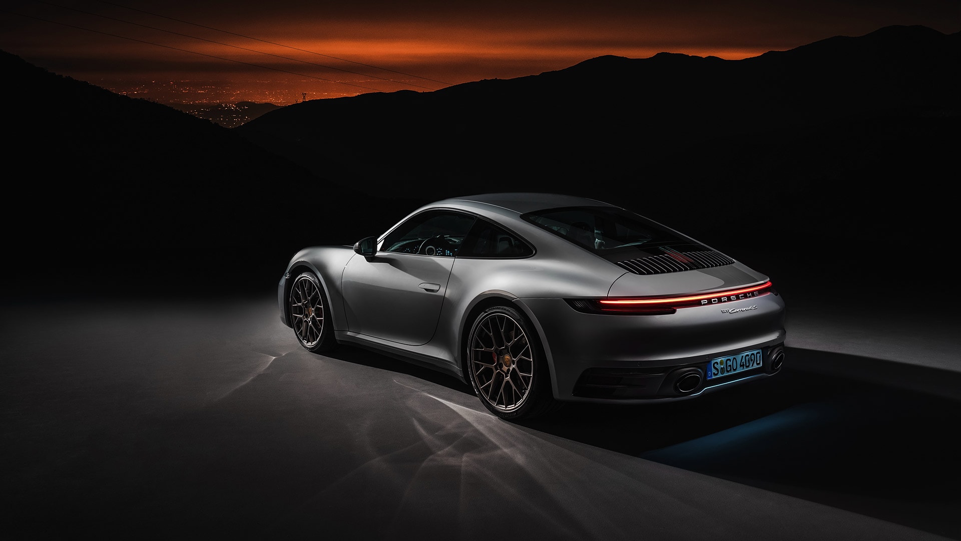 Cùng tình yêu Porsche 911-992 Carrera S đi muôn nơi (Chơi game Forza Horizon 4) Cùng tình yêu Porsche 911-992 Carrera S đi muôn nơi (Chơi game Forza Horizon 4)