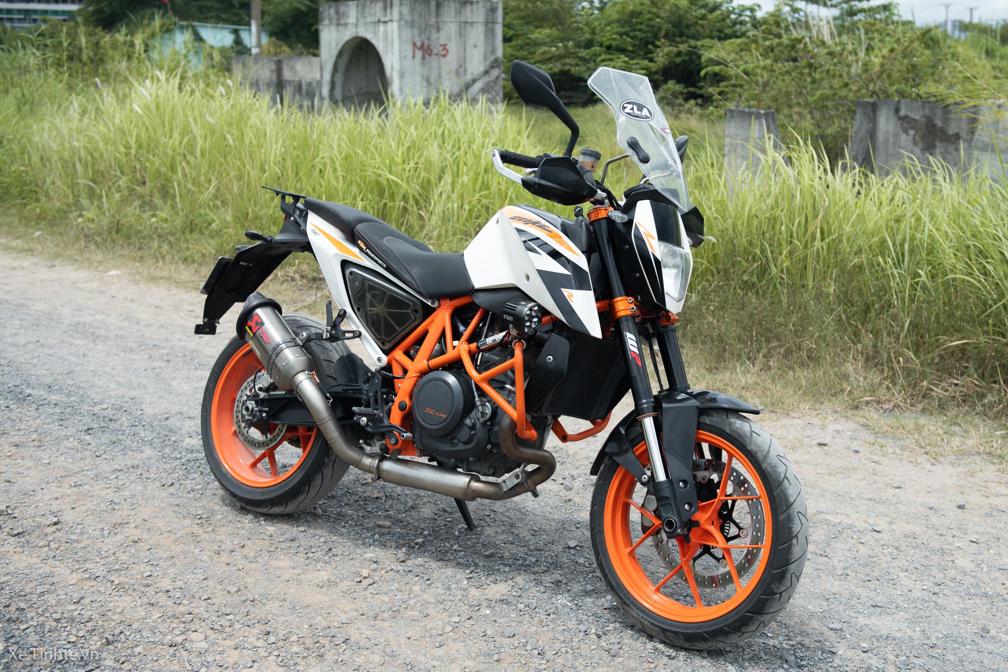 Xe_Tinhte_KTM_Duke_390R_2015_32.jpg