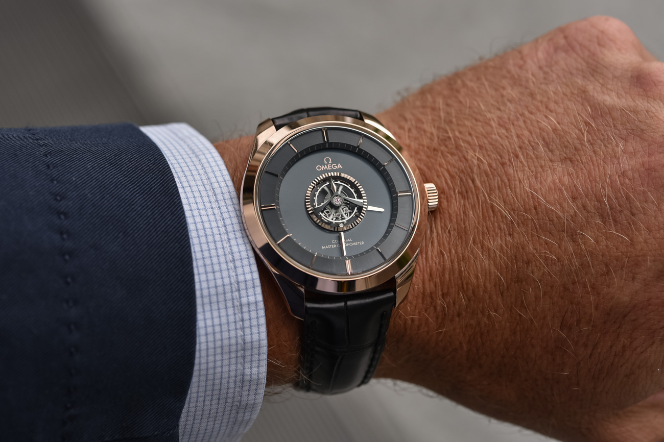 Omega-De-Ville-Tourbillon-Master-Chronometer-2020-Review-4.jpg