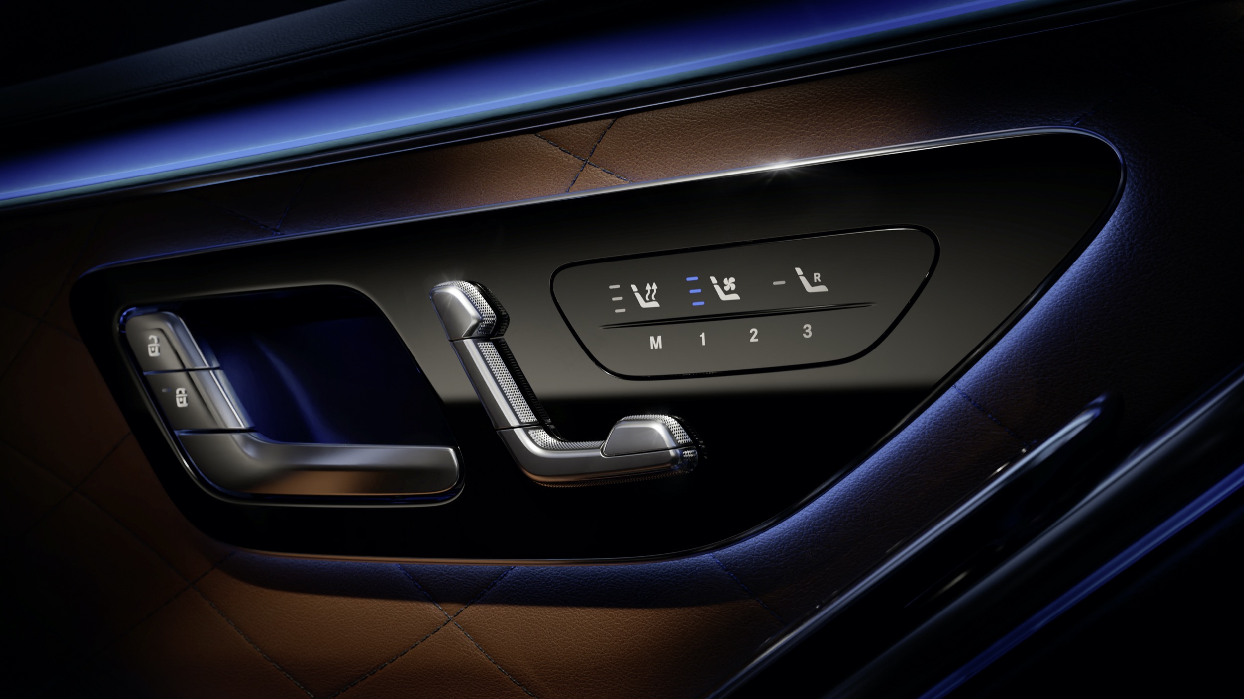 2021-Mercedes-Benz-S-Class-interior-10.jpg