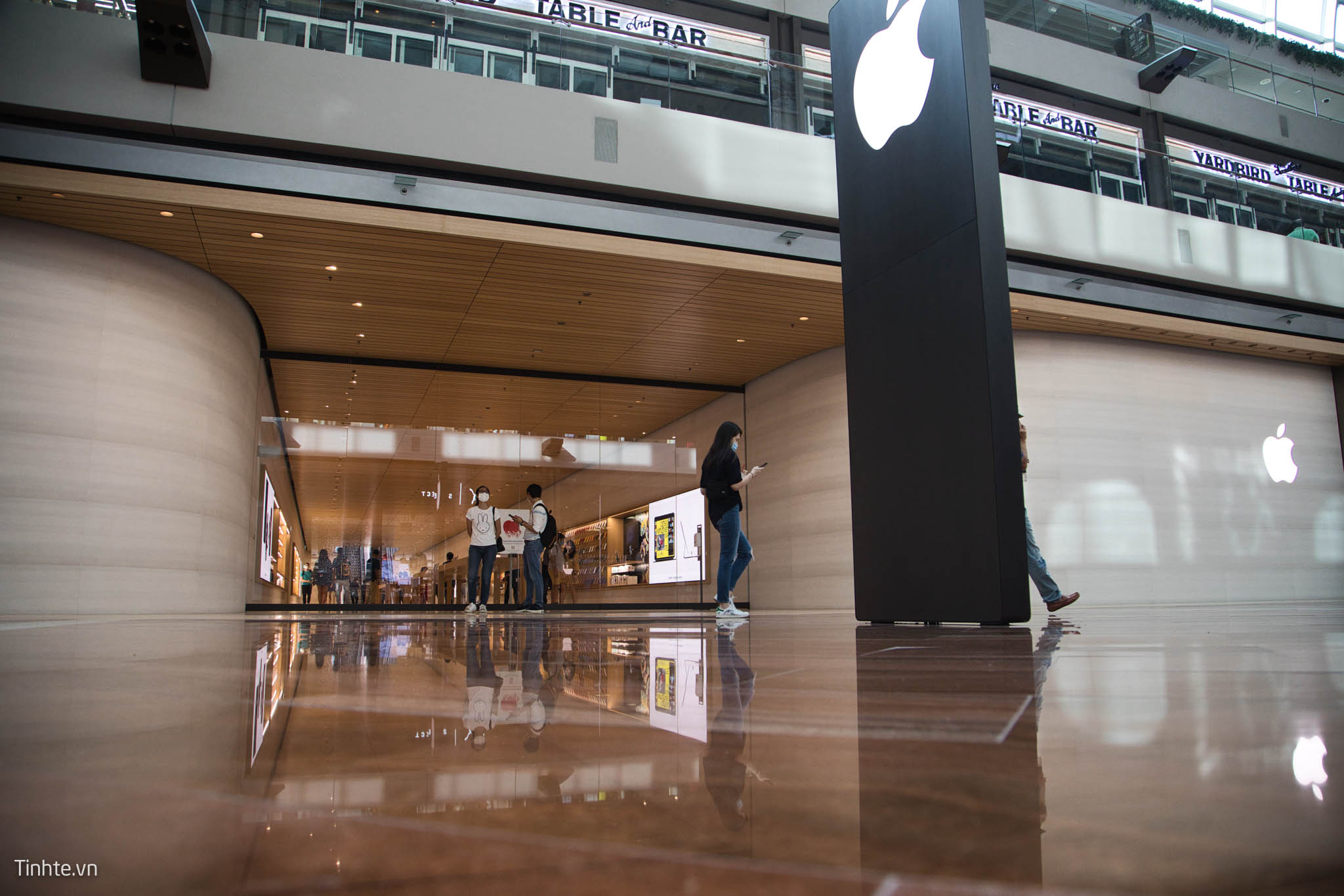 trên_tay_store_Apple_Marina_Bay_Sands_tinhte-28.jpg