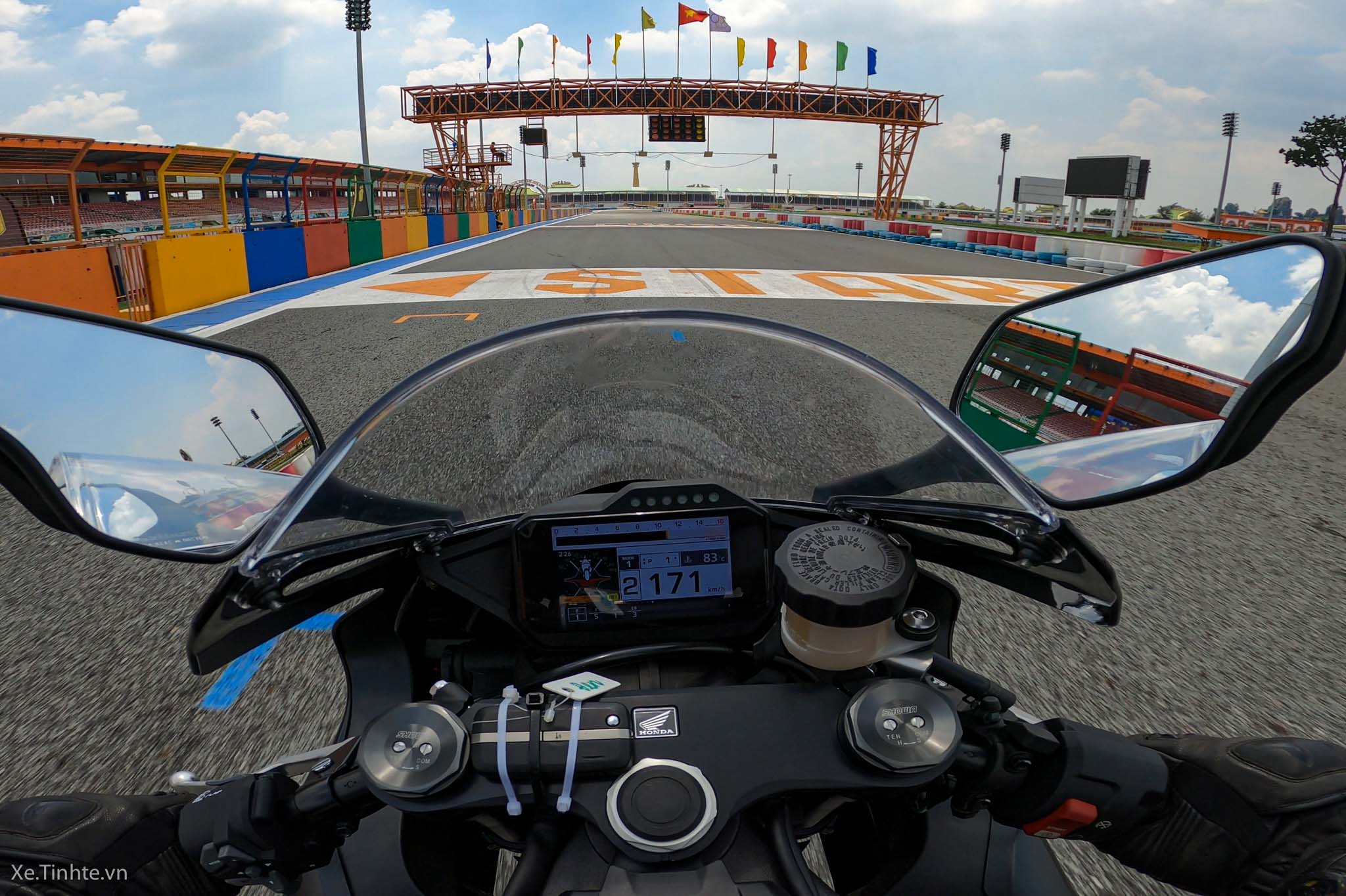 5141693_Xe_Tinhte_Honda_CBR1000RR-R_track-6.jpg