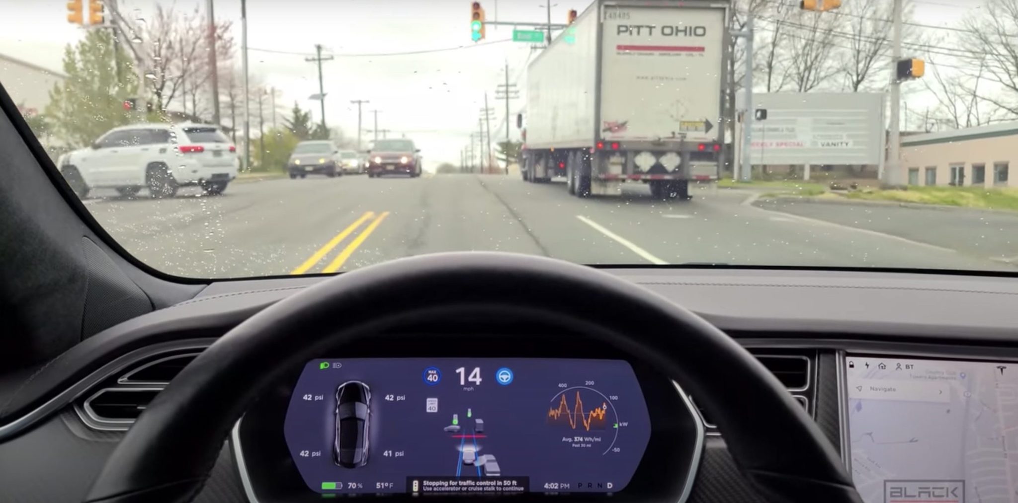 Tesla-autopilot.jpg