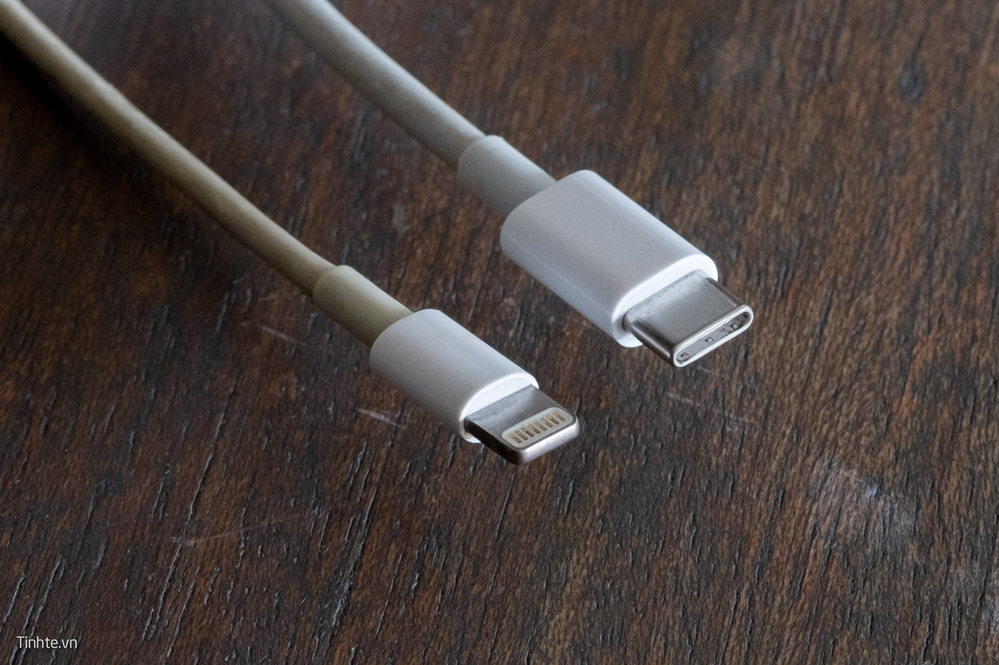 Vì sao Apple không nên đổi Lightning qua USB-C trên iPhone