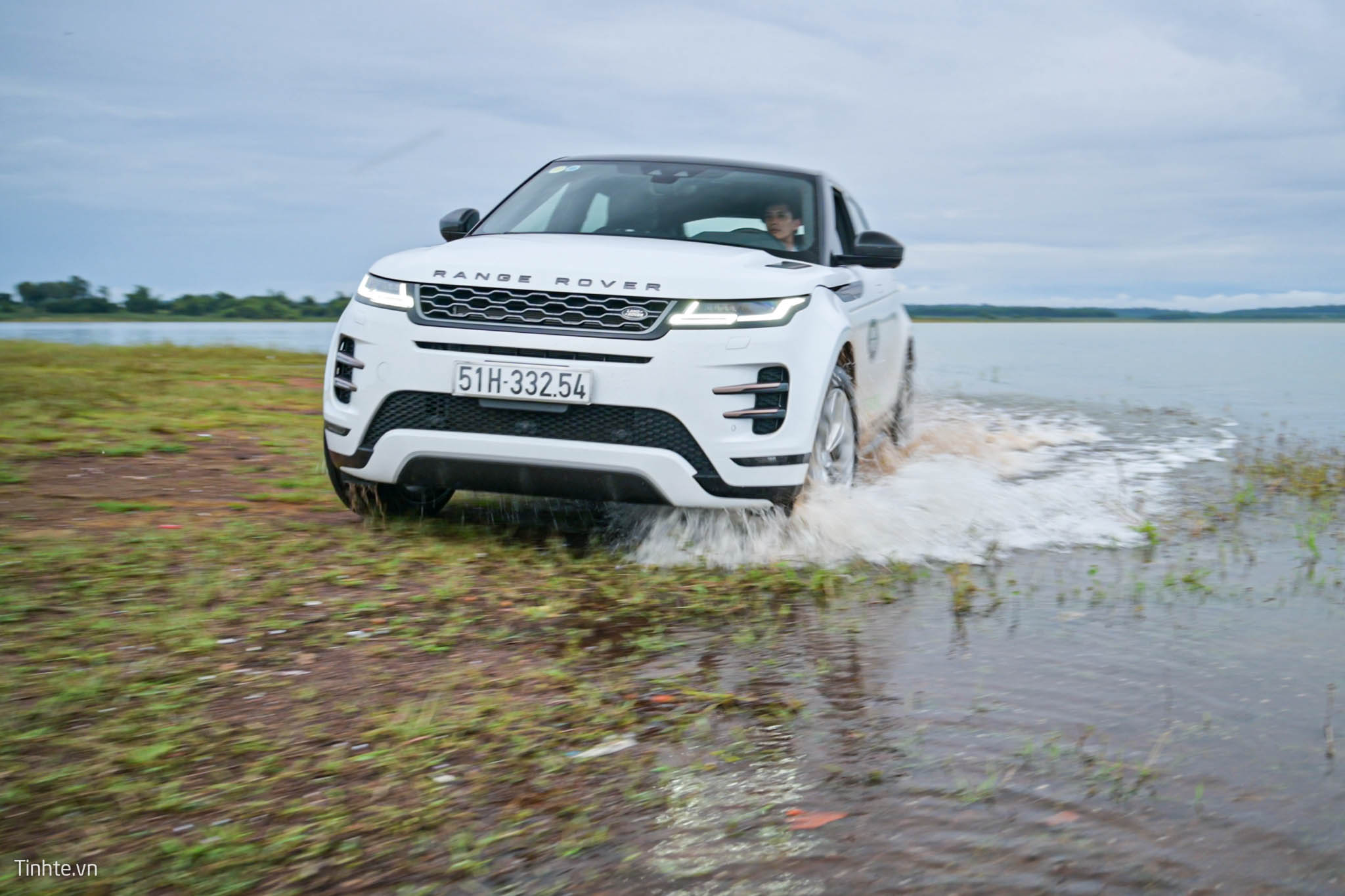 trên_tay_range_rover_evoque_2020_xe_tinhte-1.jpg