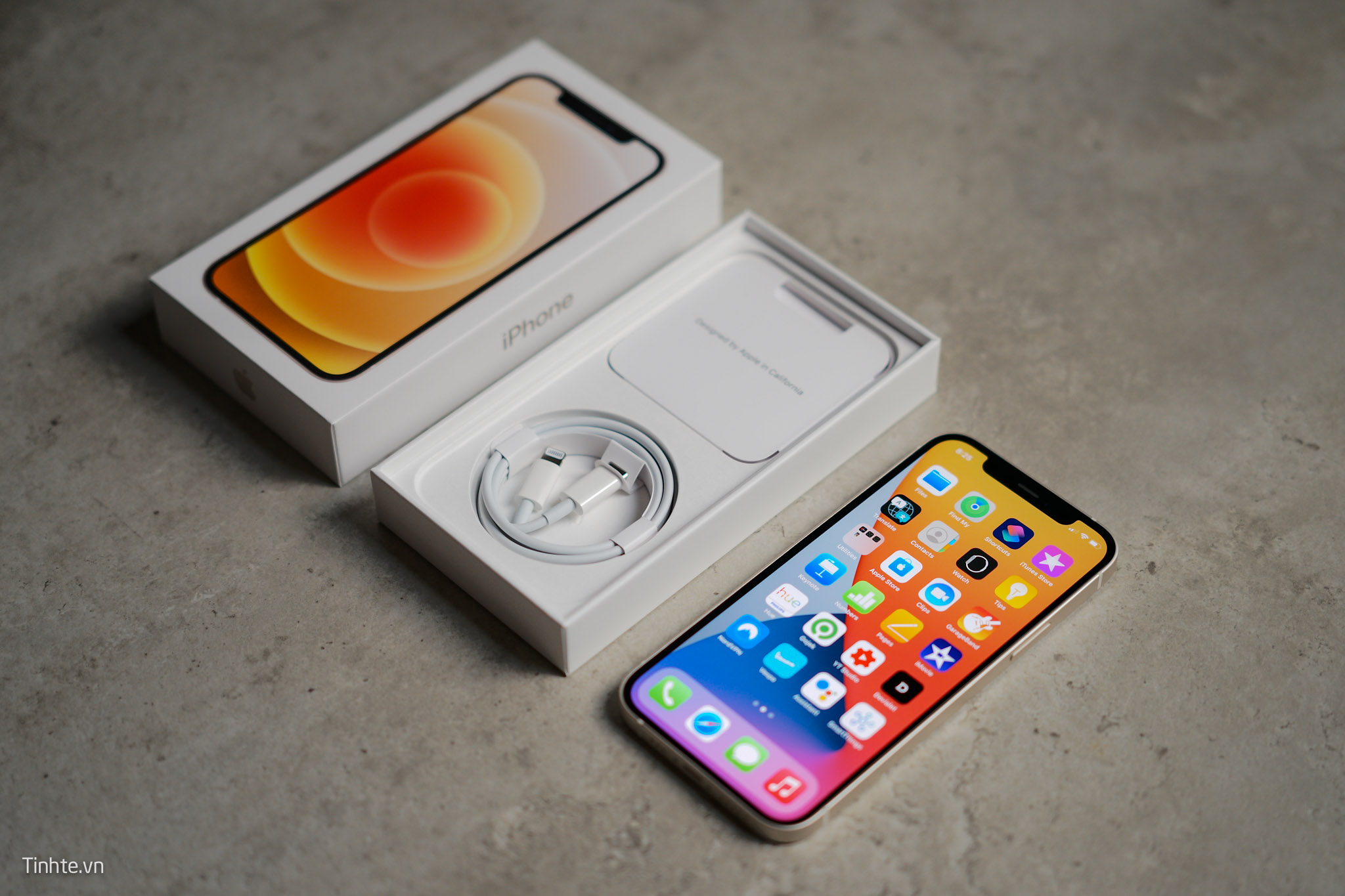 iPhone12_dang_mua_nhat_2020-12.jpg