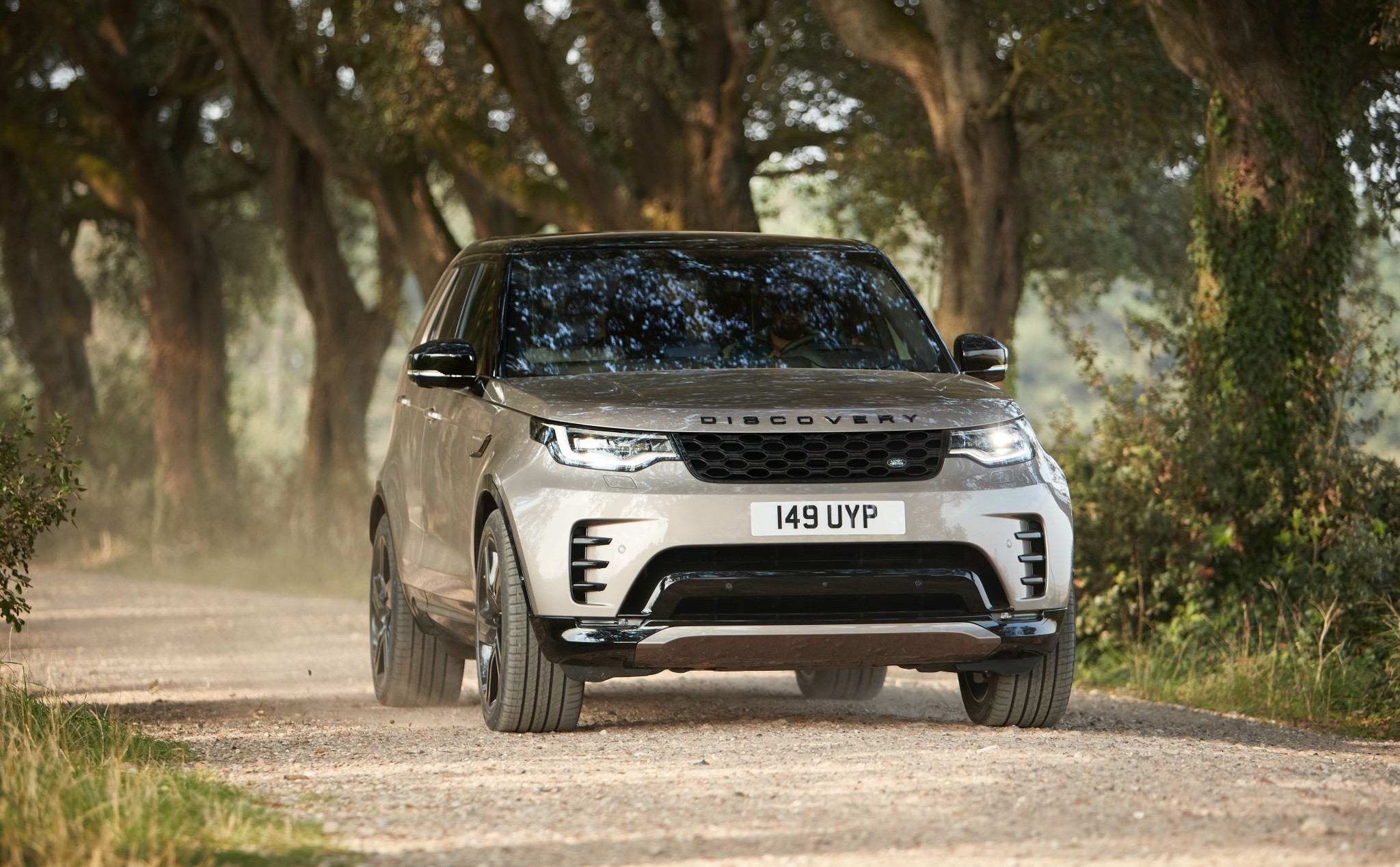 land-rover-discovery-2021_33.jpg